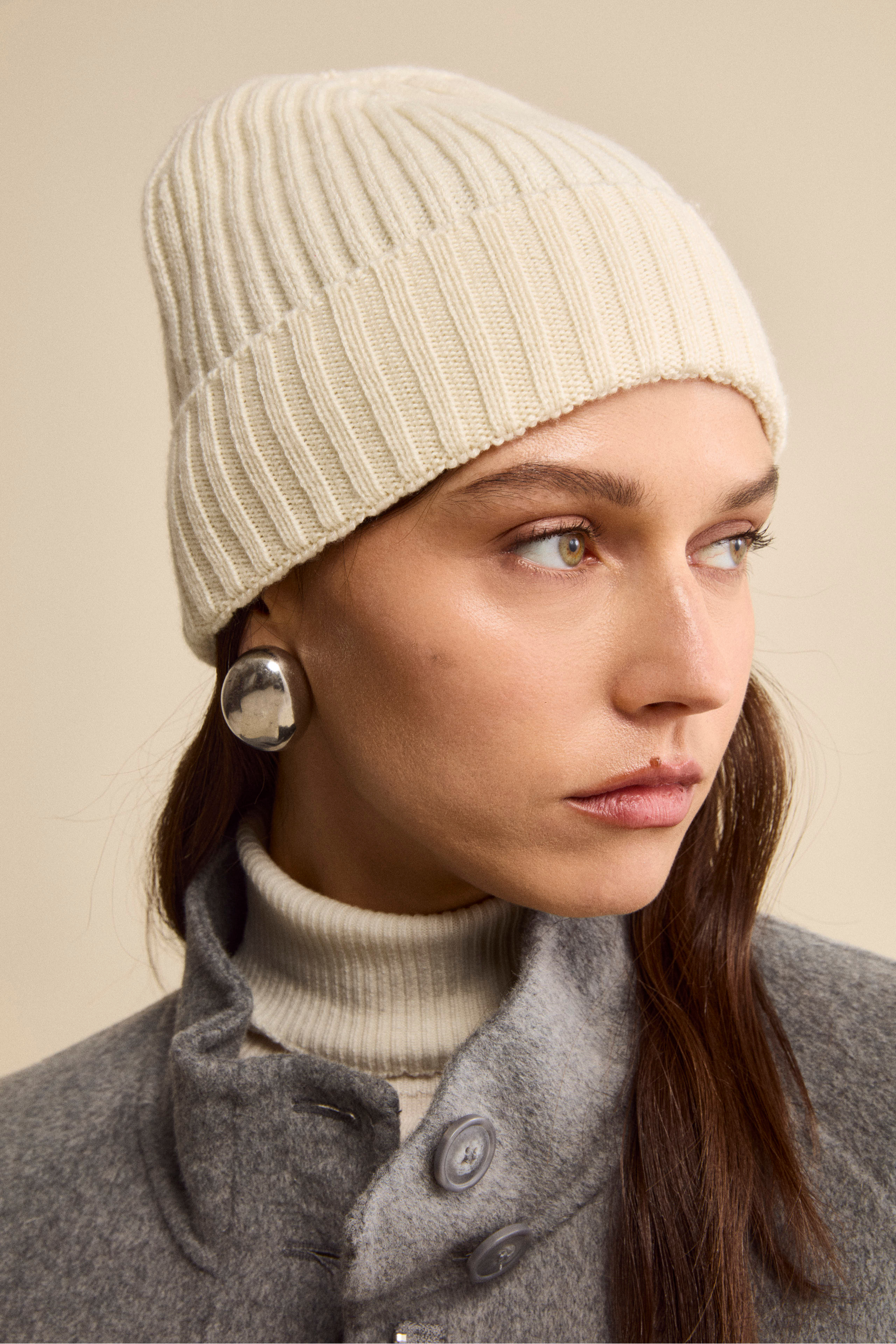 Cappello in cashmere a coste - PANNA