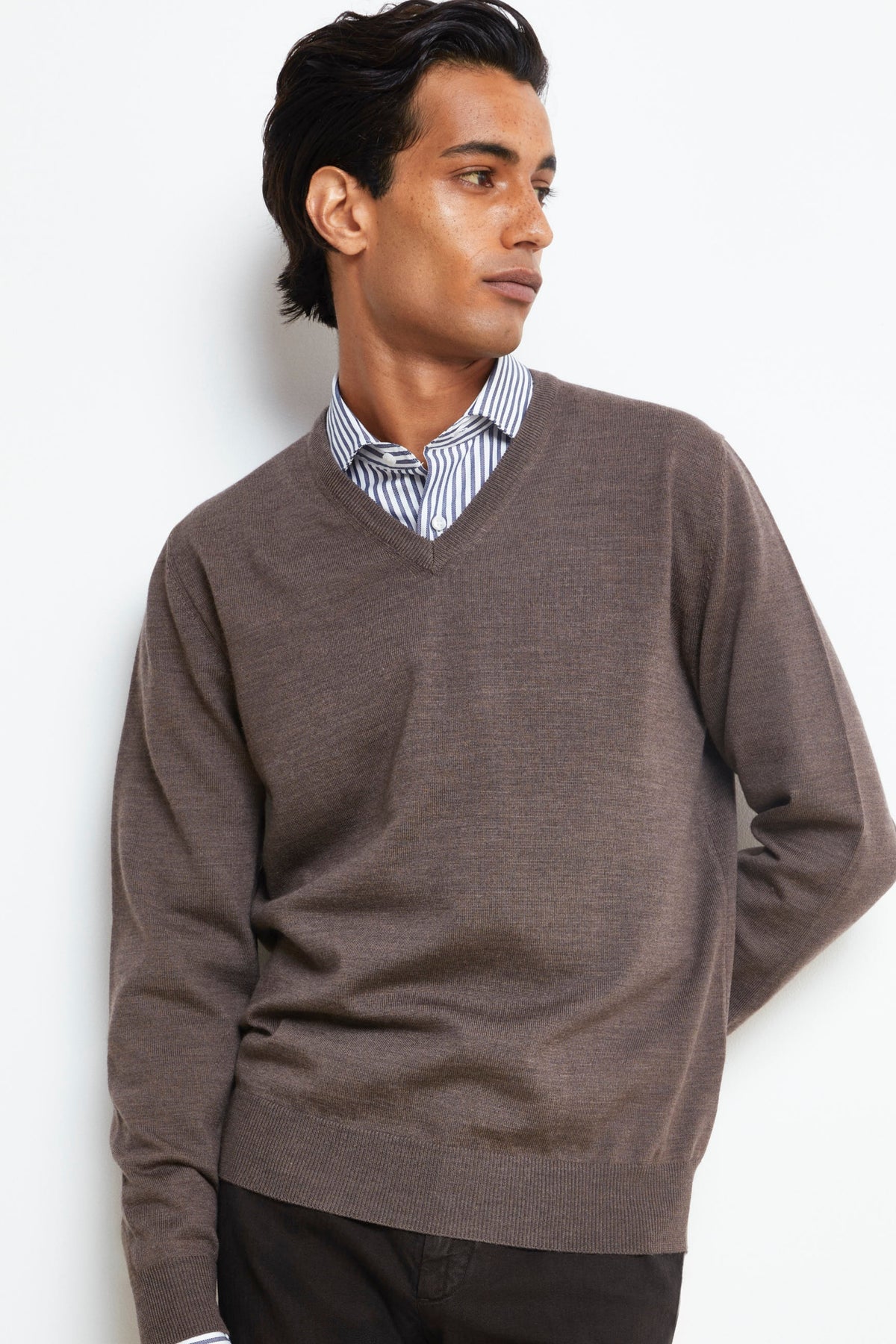 Maglia Marella manica corta scesa con scollo V in misto lana nera - Glamour Store Maglia Marella manica corta scesa con scollo V in misto lana nera - Glamour Store