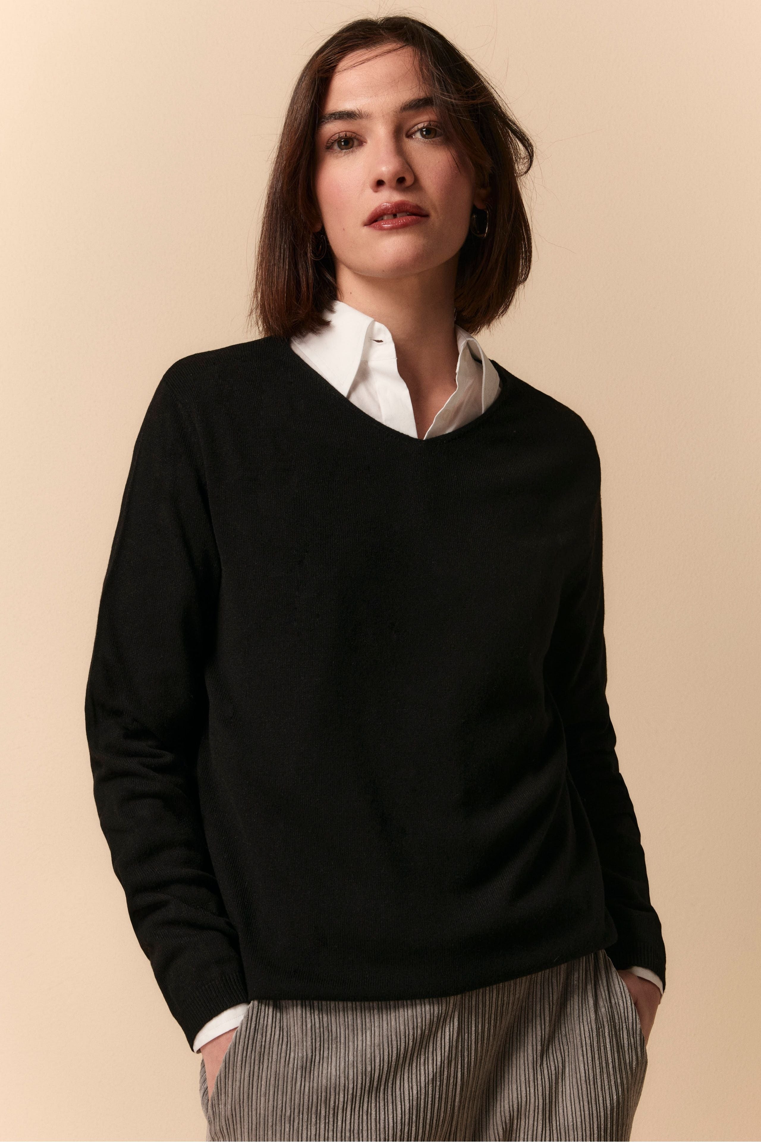 Maglia Scollo a V in Seta e Cashmere - NERO