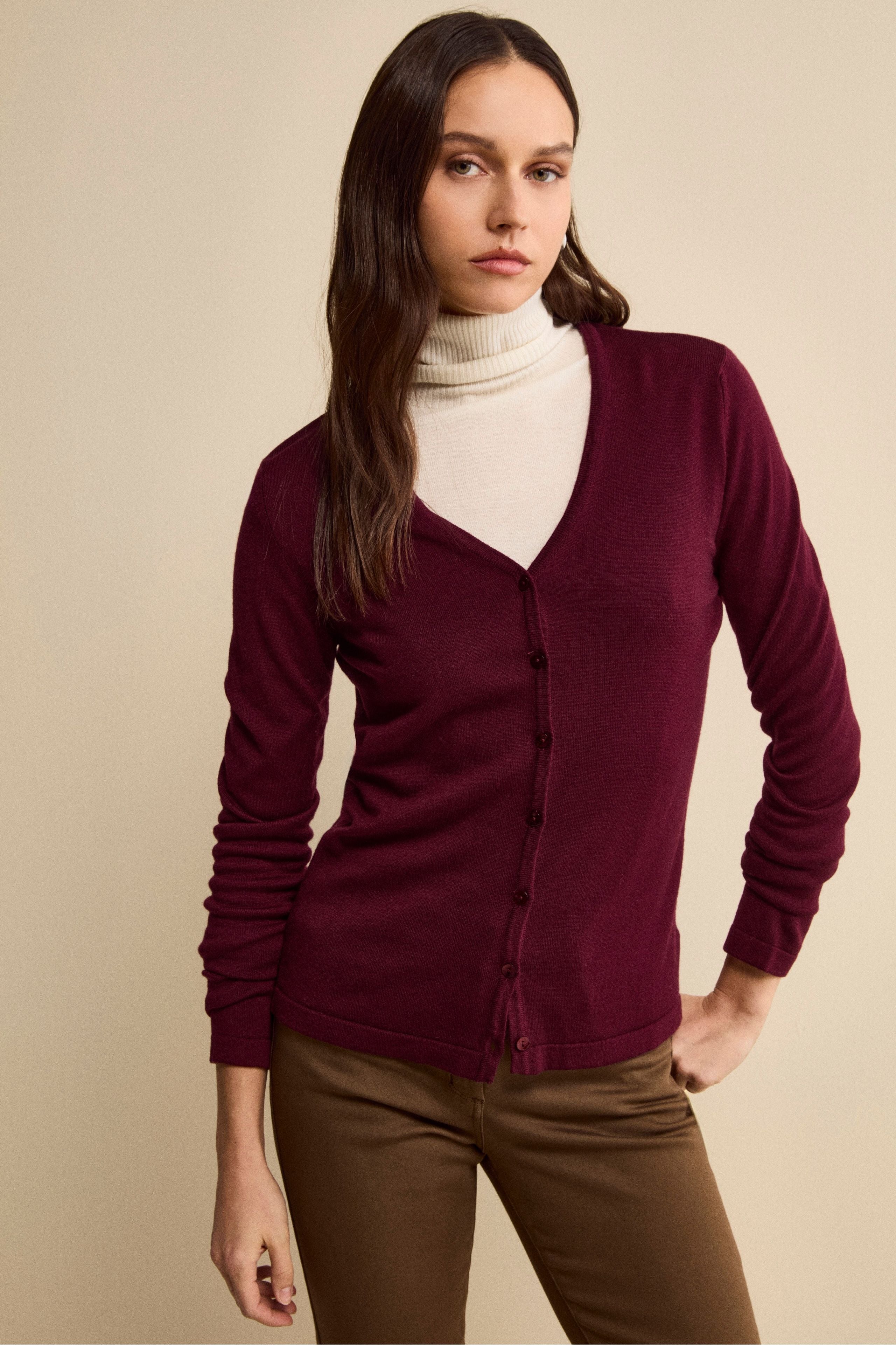 Cardigan in Lana Merino con Scollo a V - BORDEAUX