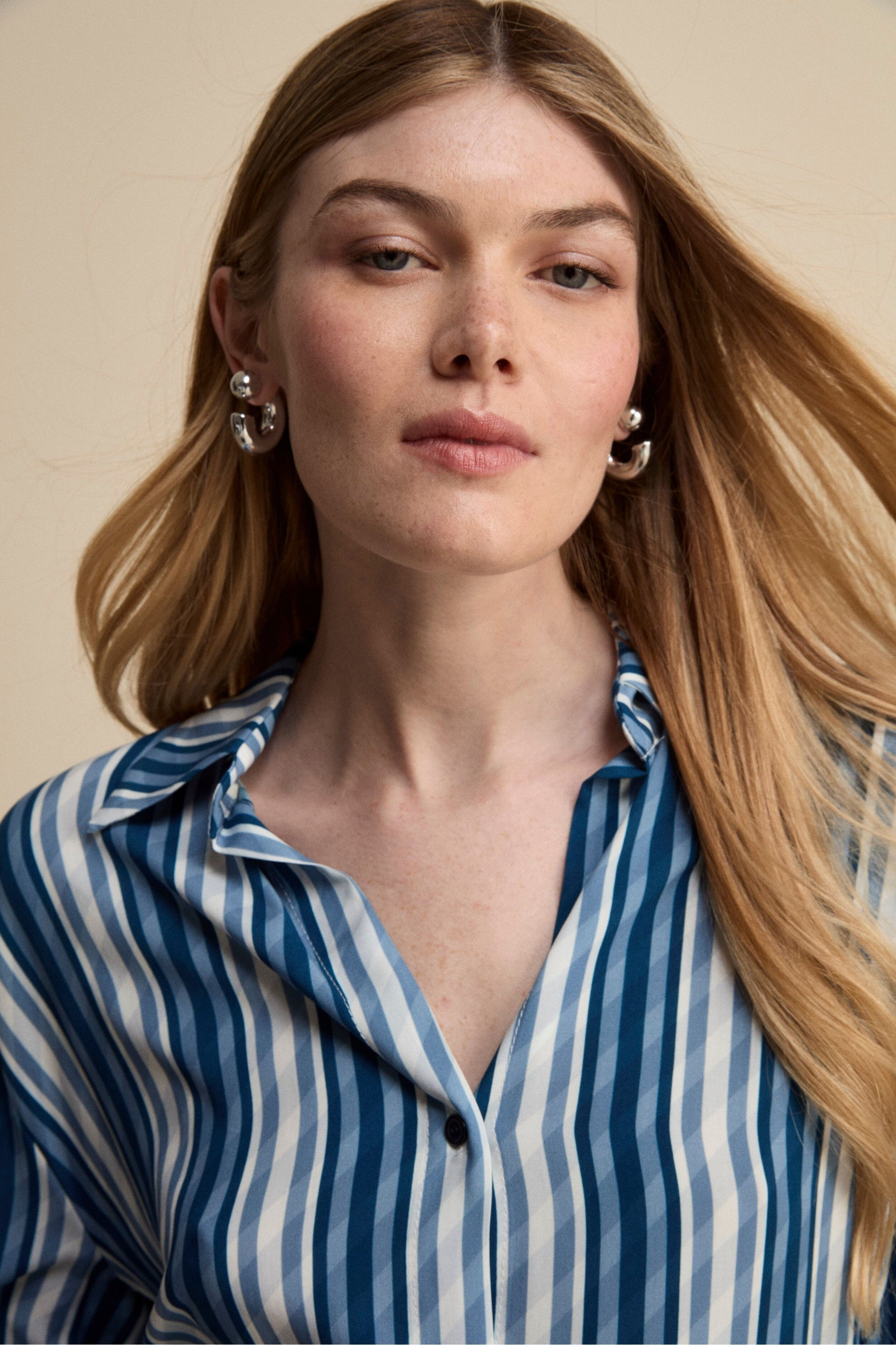 Camicia Over Scollo a V - BLU RIGATO