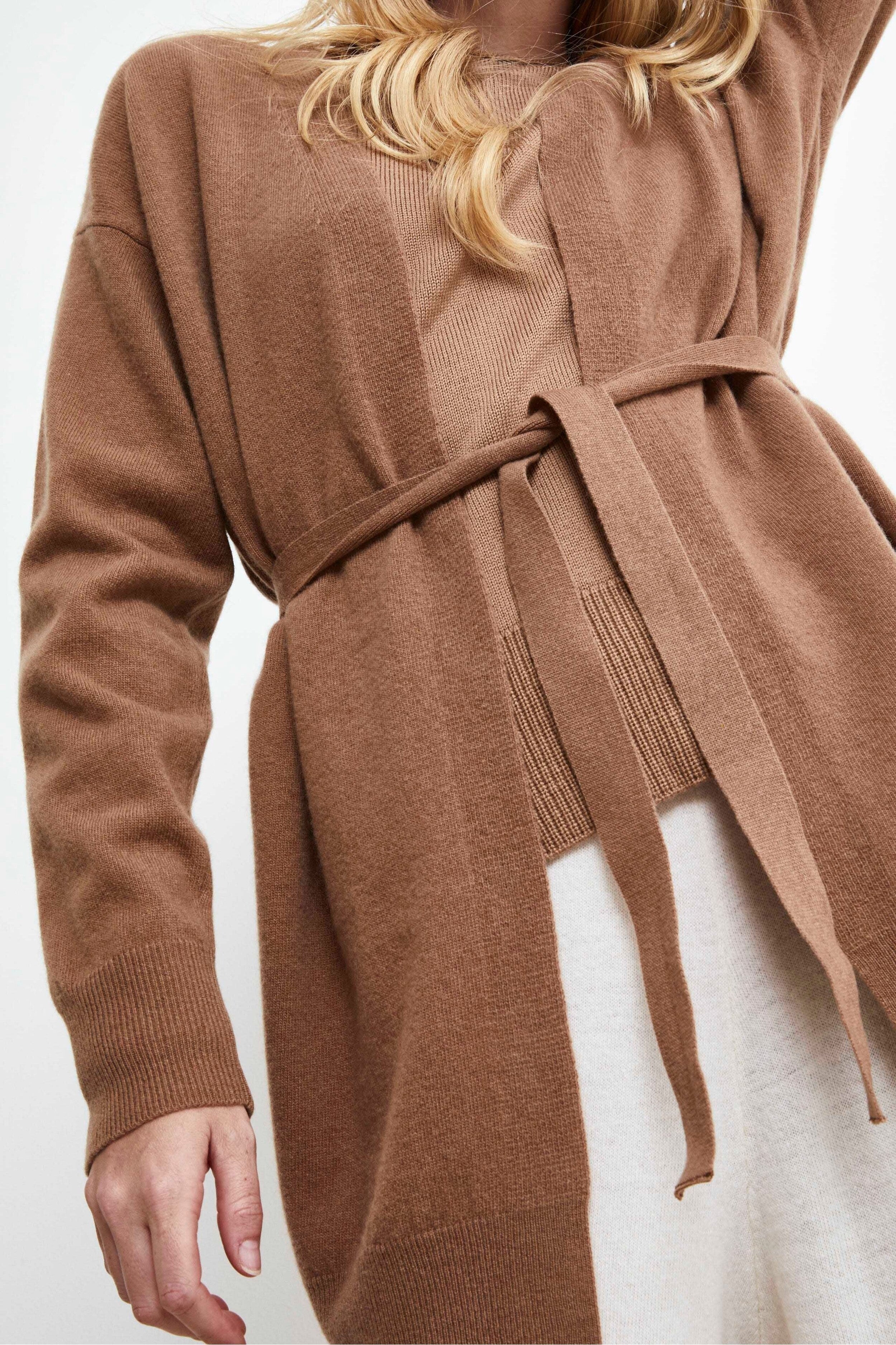 Cardigan con Cintura in Lana e Cashmere - CAMMELLO