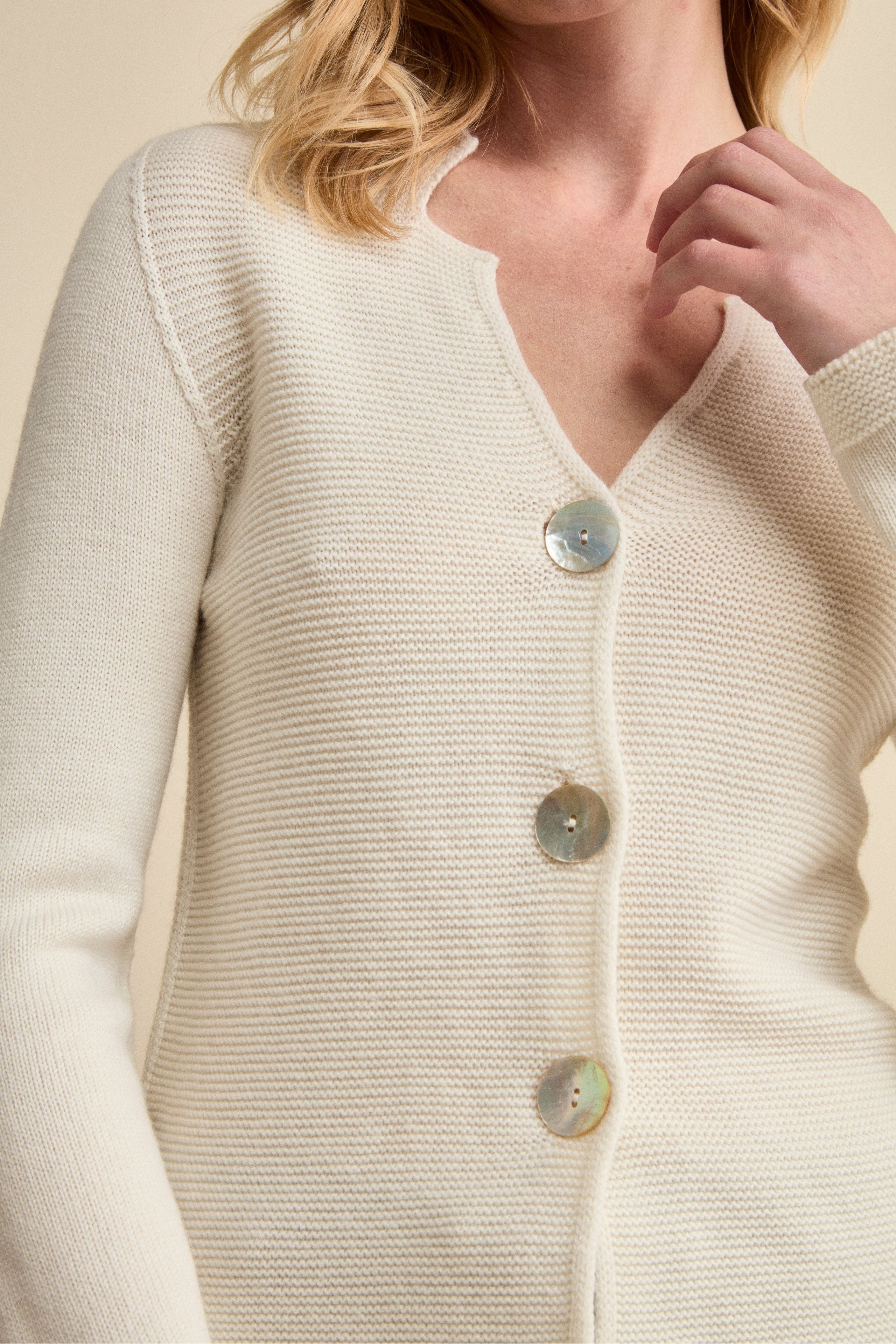 Cardigan in lana Merino - ECRU