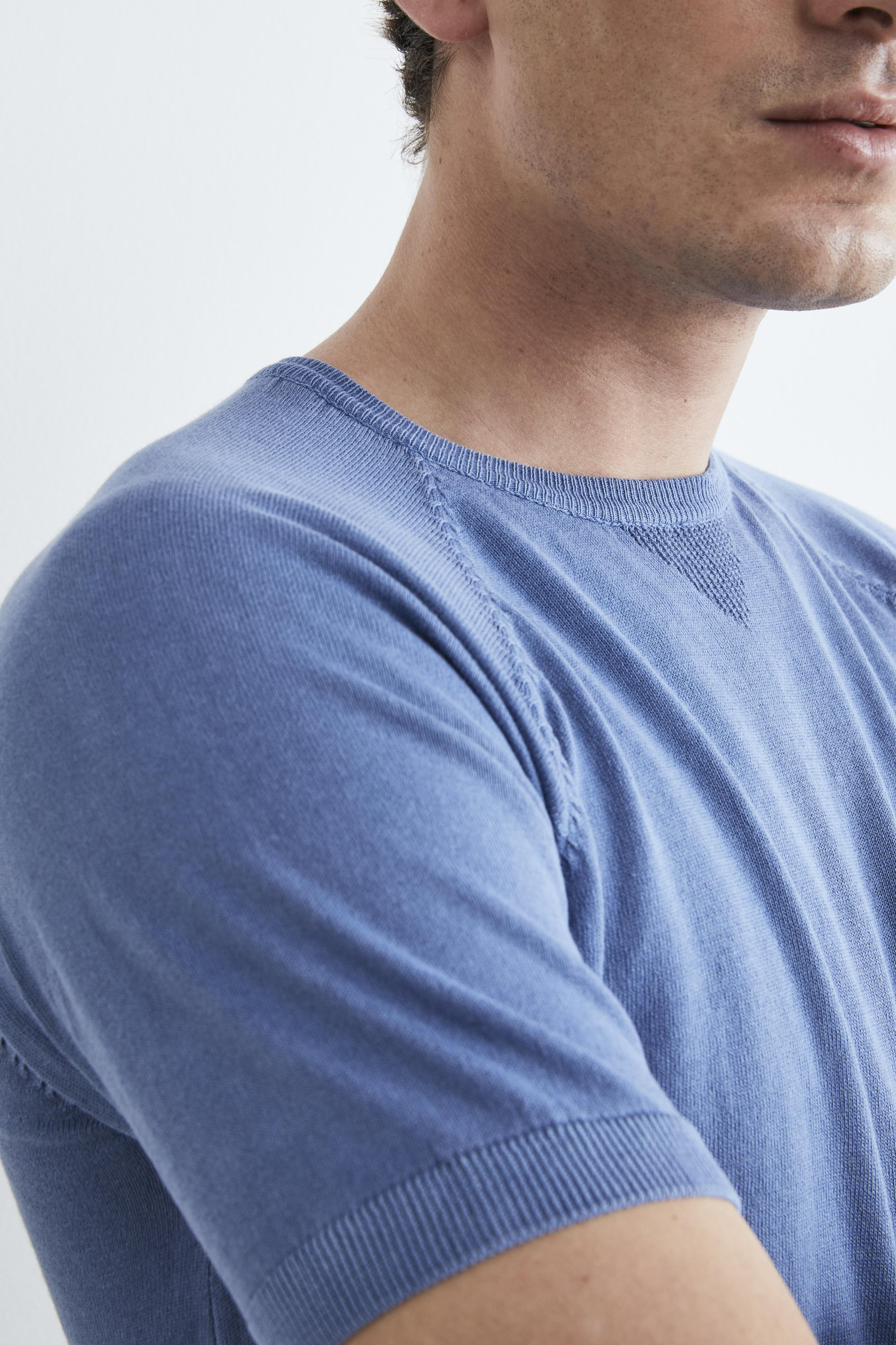T-shirt girocollo tinta unita - AVIO