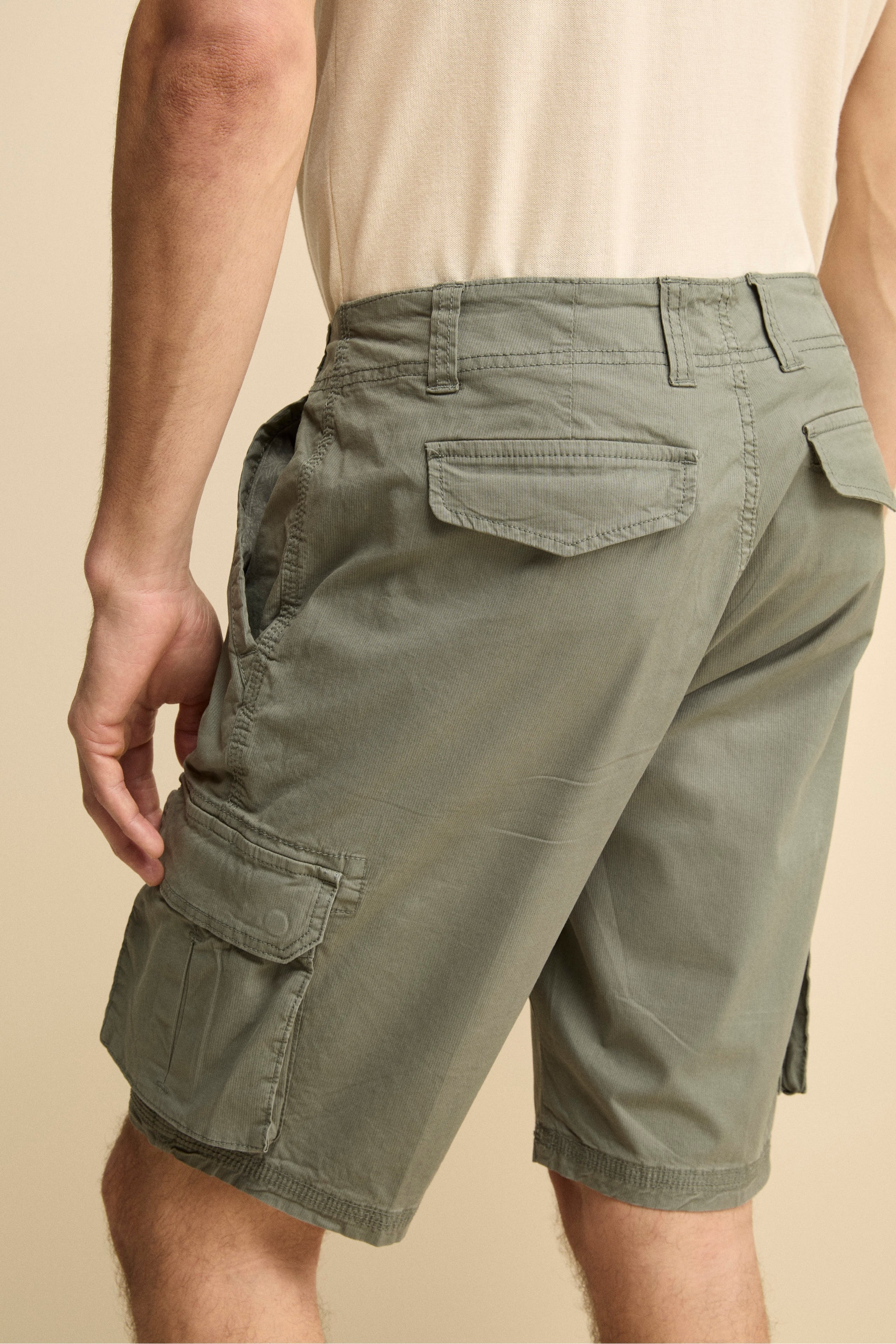 Bermuda Cargo in Cotone Canetté - VERDE MILITARE