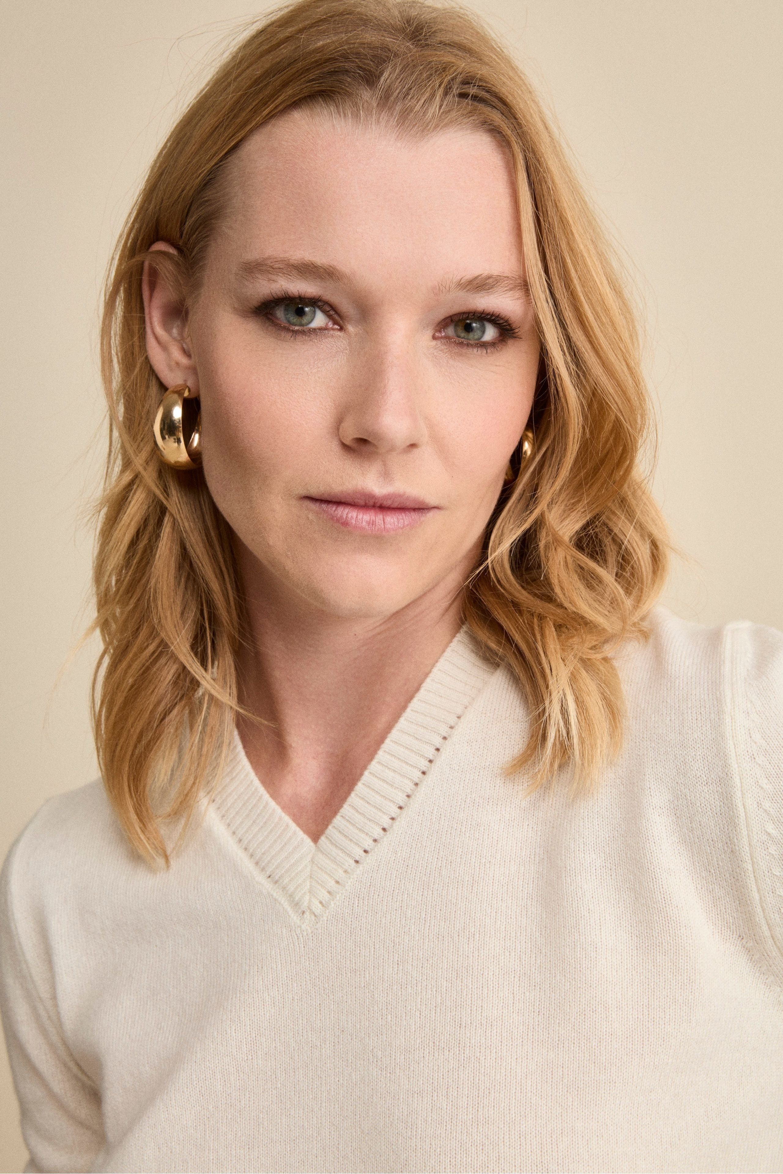 Maglia con Scollo a V in Puro Cashmere - LATTE