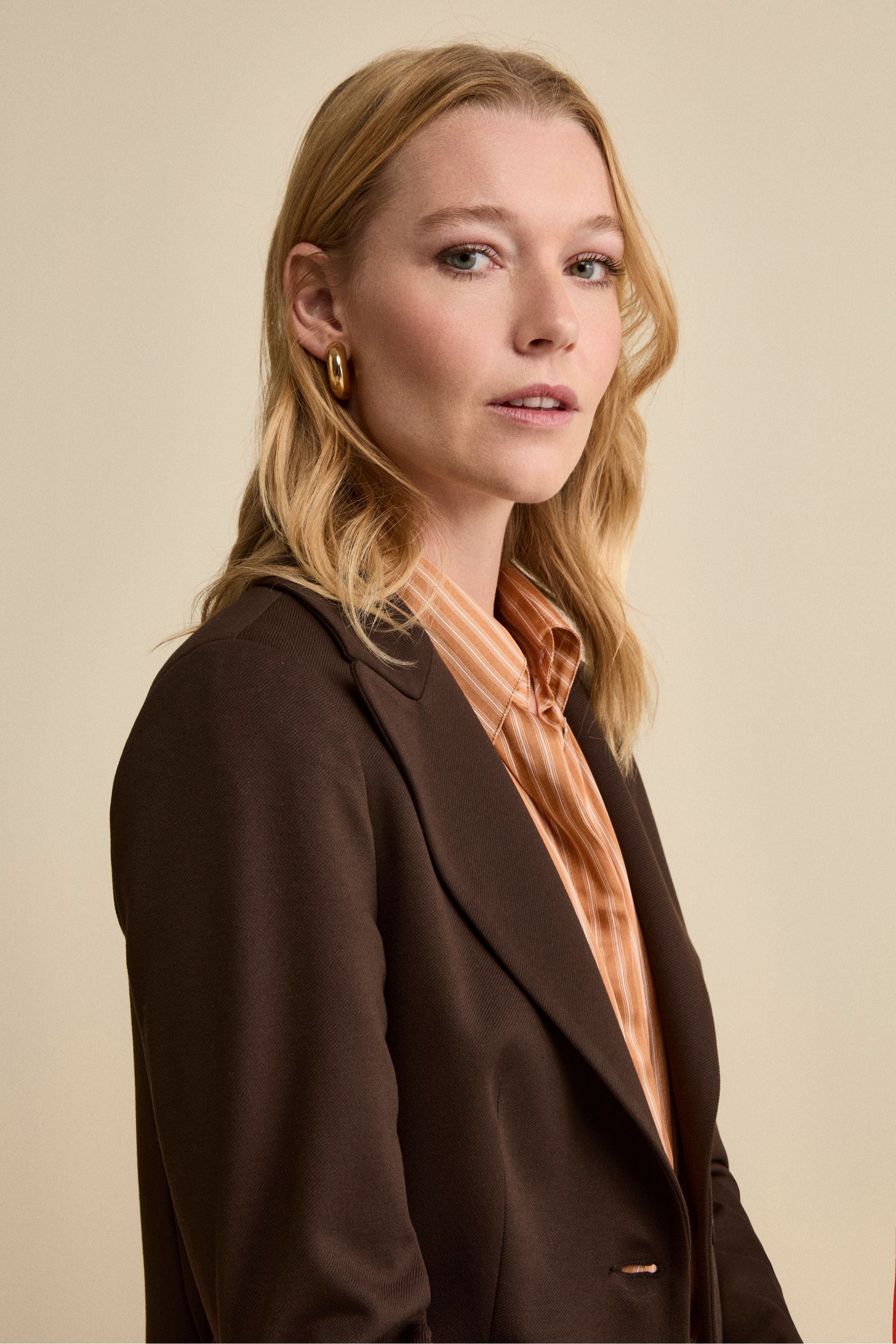 Giacca Lunga Elegante con Revers a Lancia - T.MORO