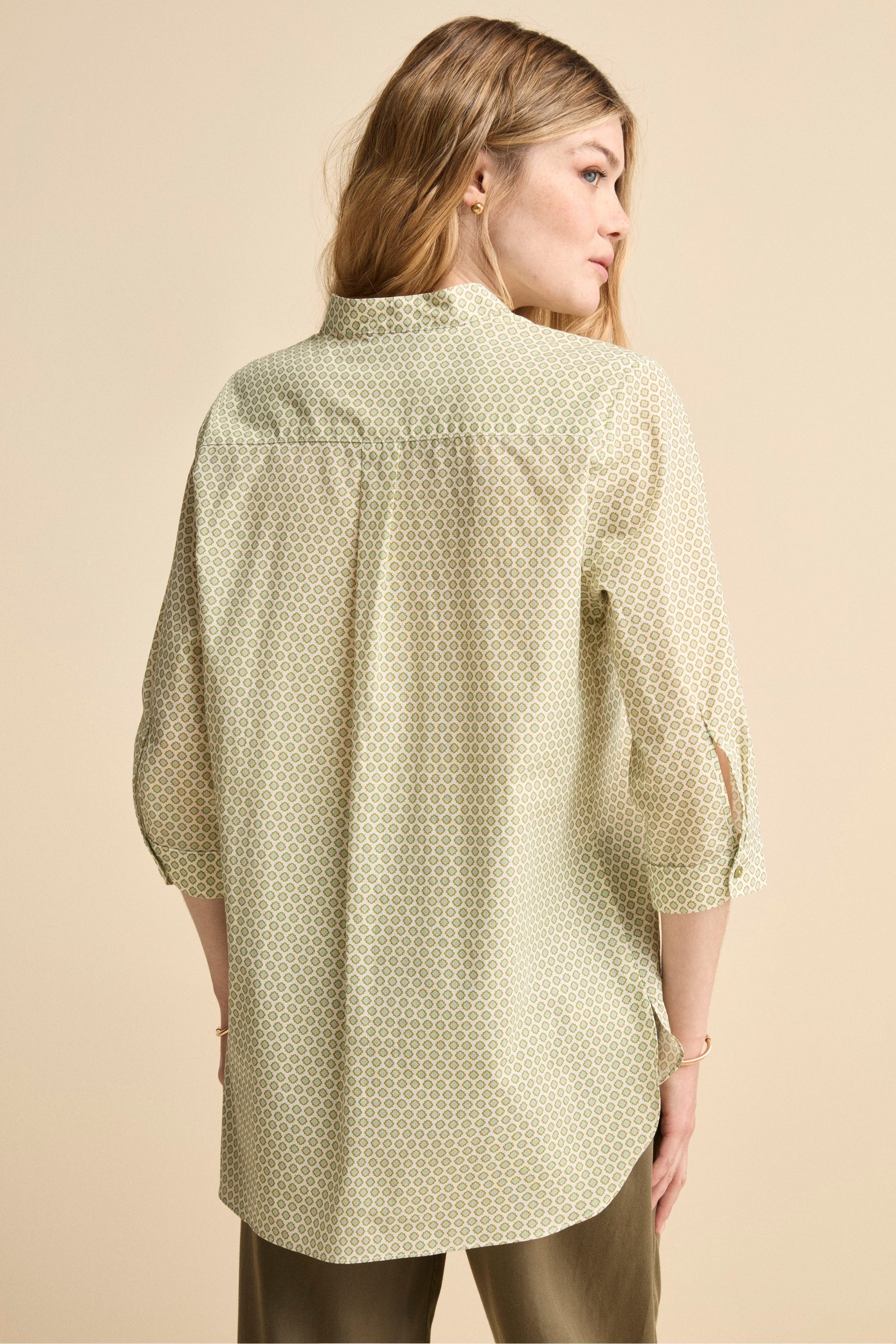 Camicia Over Coreana con Scollo a V - FANT. VERDE