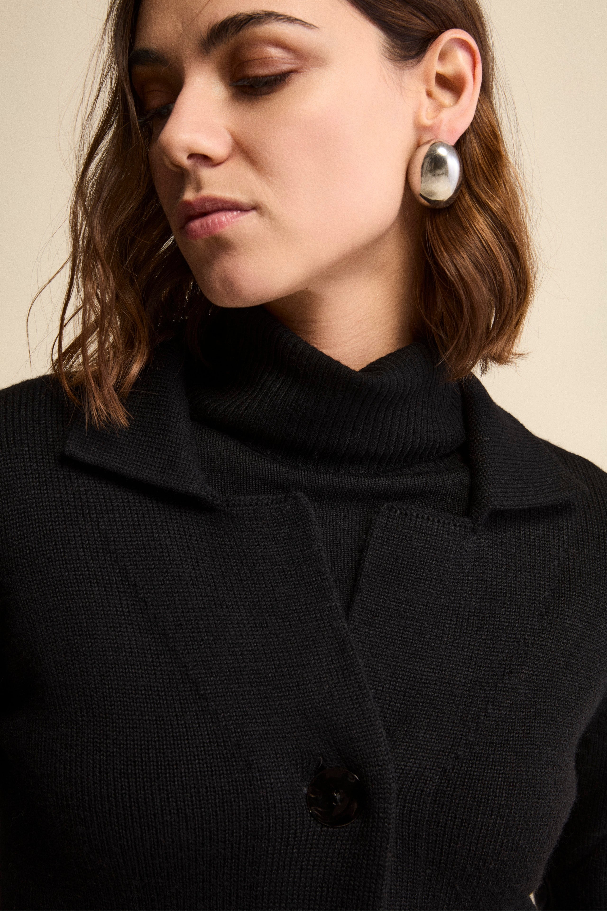 Cardigan in lana con bottoni - NERO