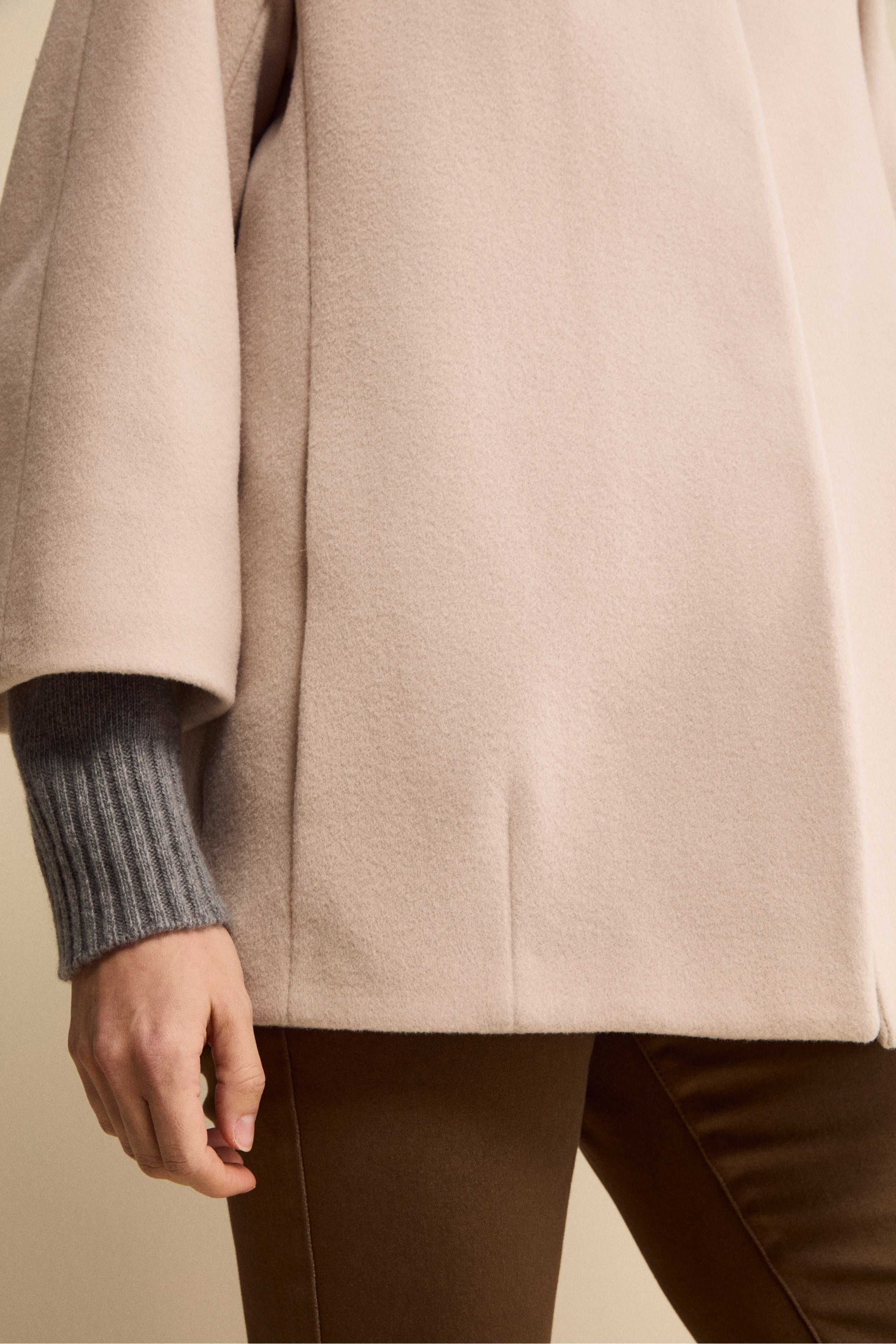 Cappa in Lana e Cashmere Foderata con Cappuccio - MANDORLA