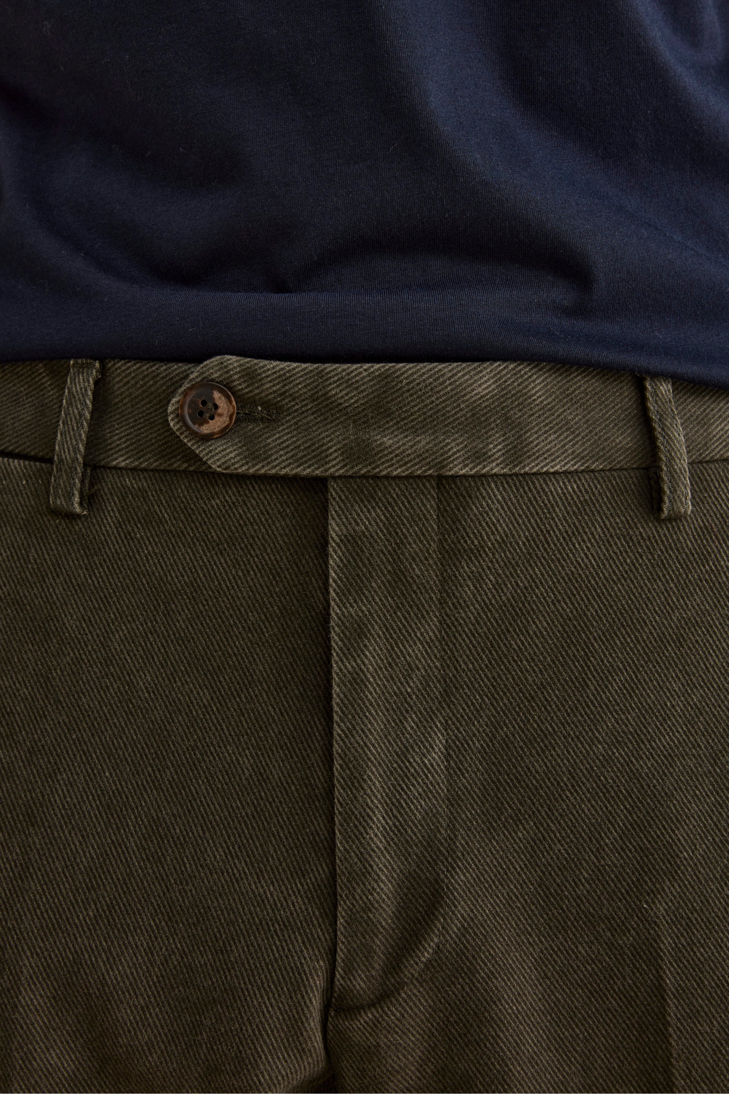 Pantalone con Pieghe Slim Fit in Cotone - VERDONE