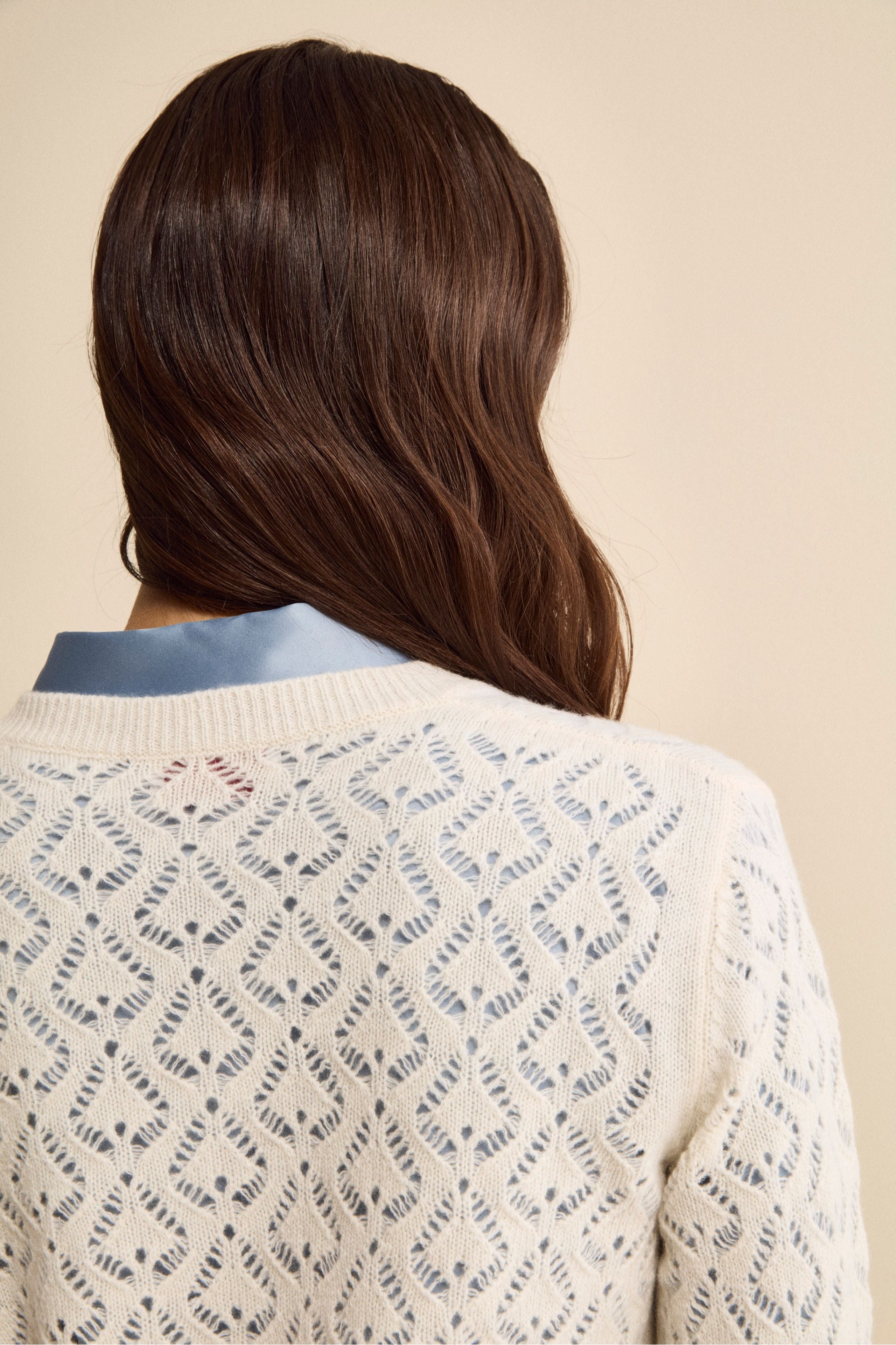 Cardigan Scollo a V Traforato in Lana e Cashmere - LATTE