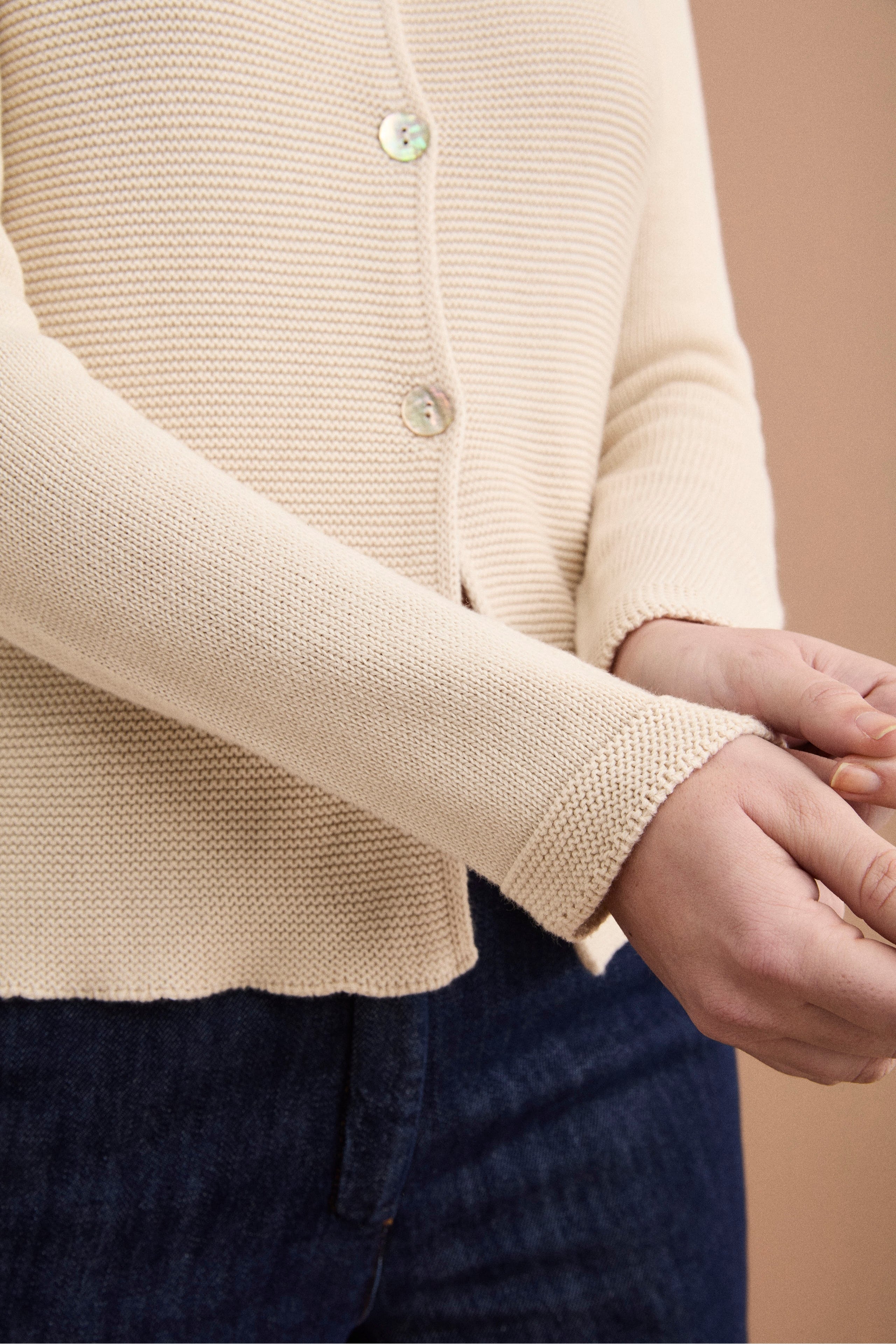 Cardigan Links Scollo a V in Cotone - VANIGLIA