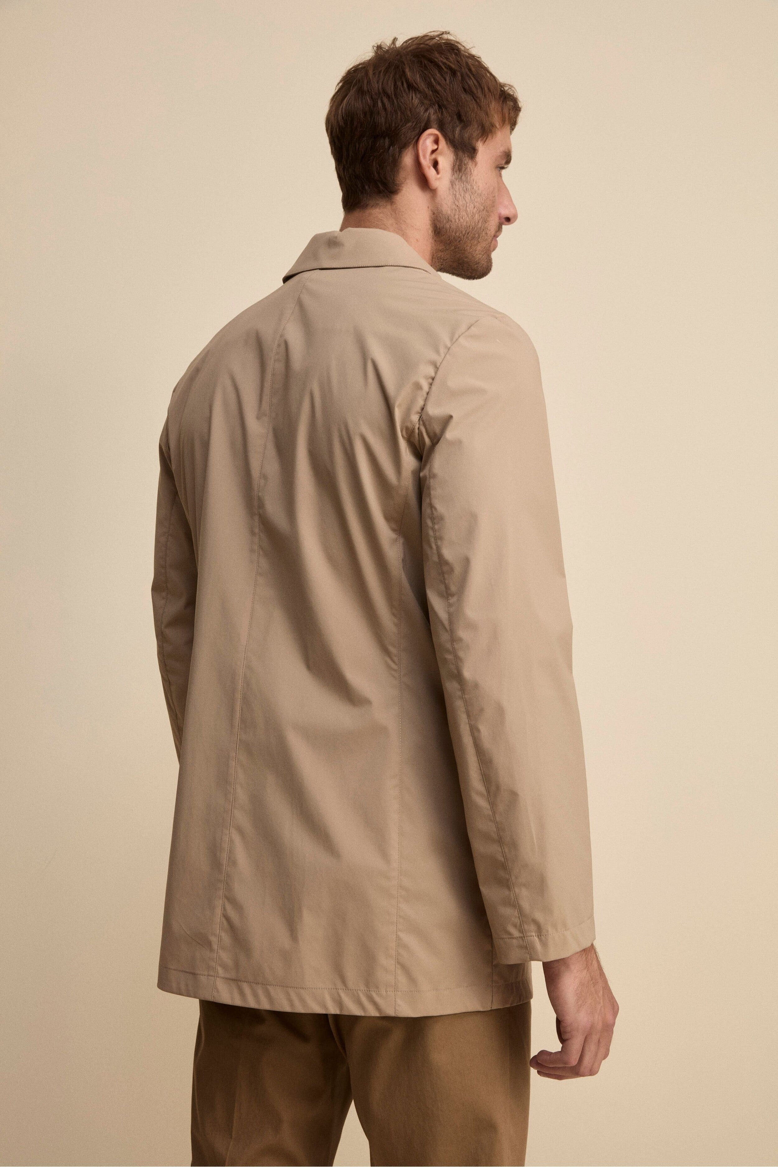 Trench Impermeabile con Zip e Bottoni - BEIGE