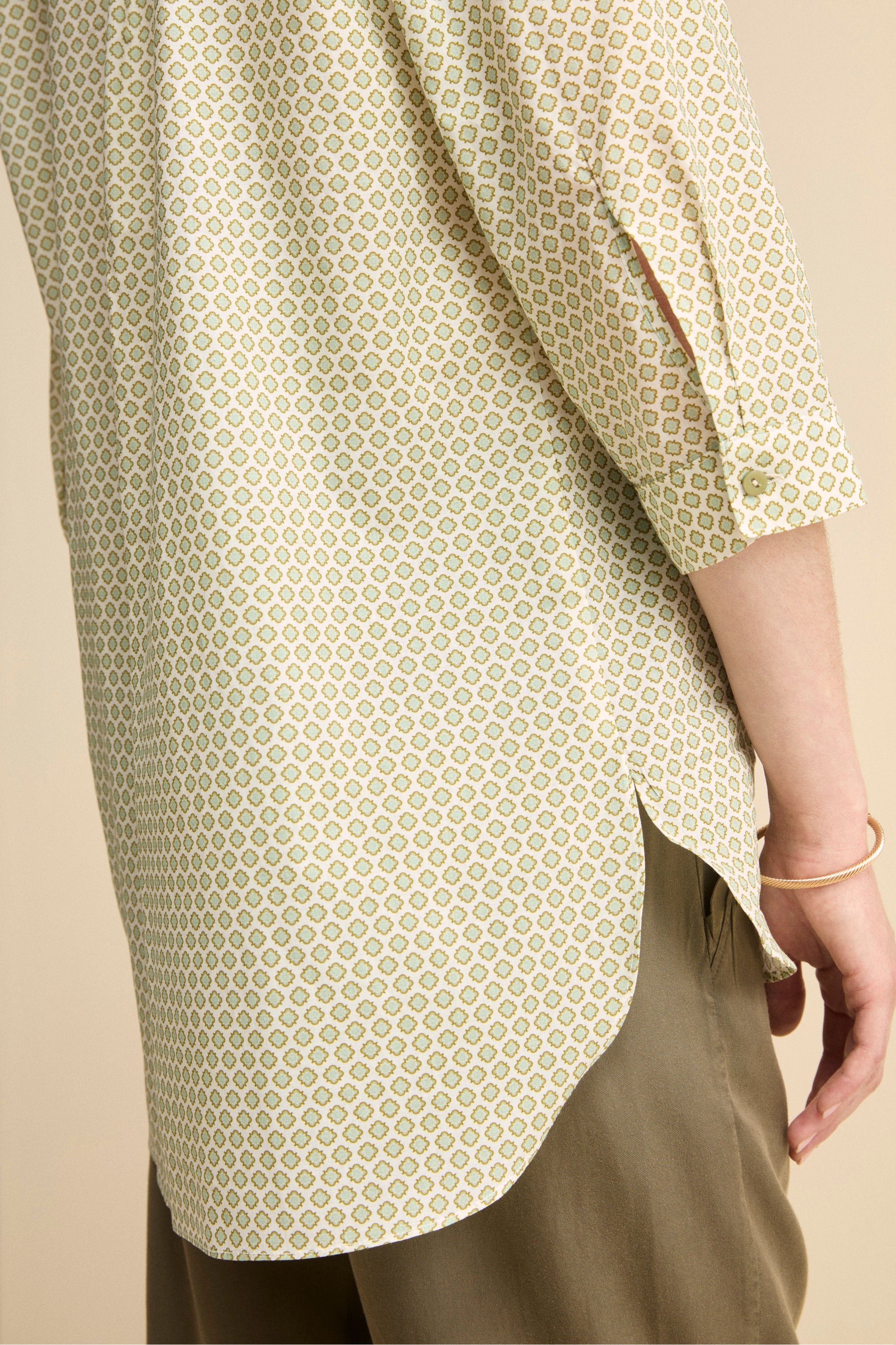 Camicia Over Coreana con Scollo a V - FANT. VERDE