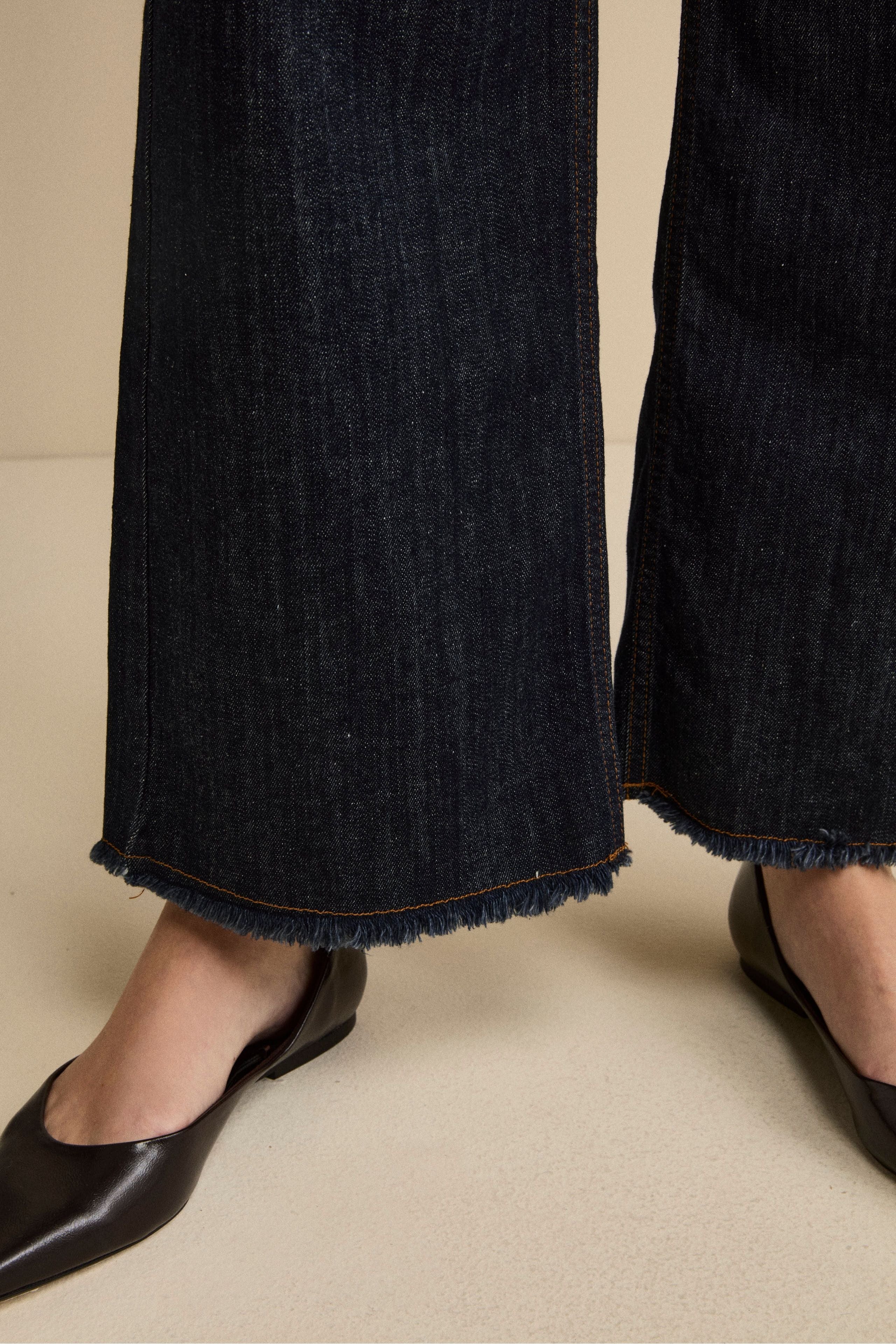 Jeans Sfrangiato a Gamba Larga - DENIM