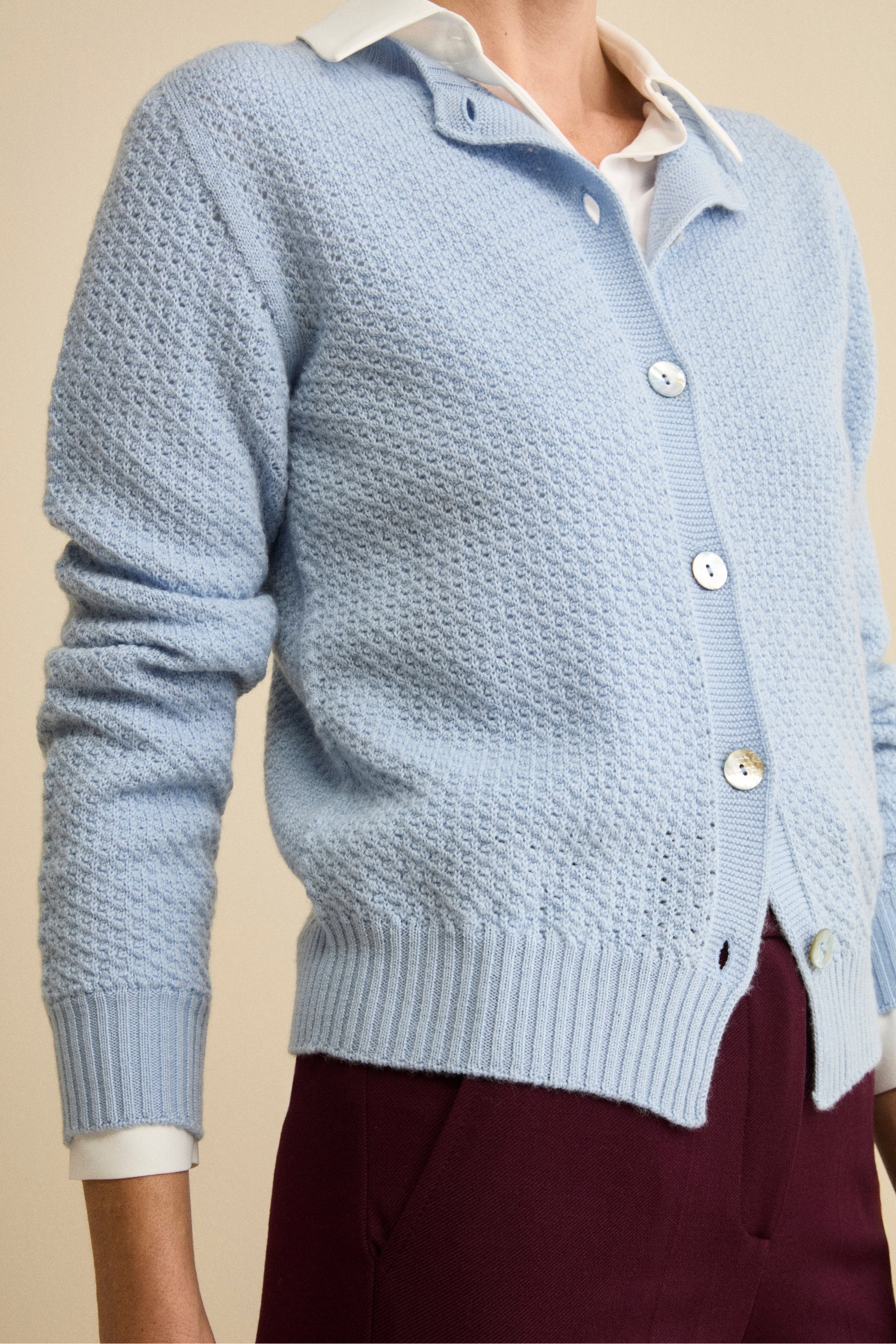 Cardigan in Lana Merino Traforato con Collo Coreana - AZZURRO