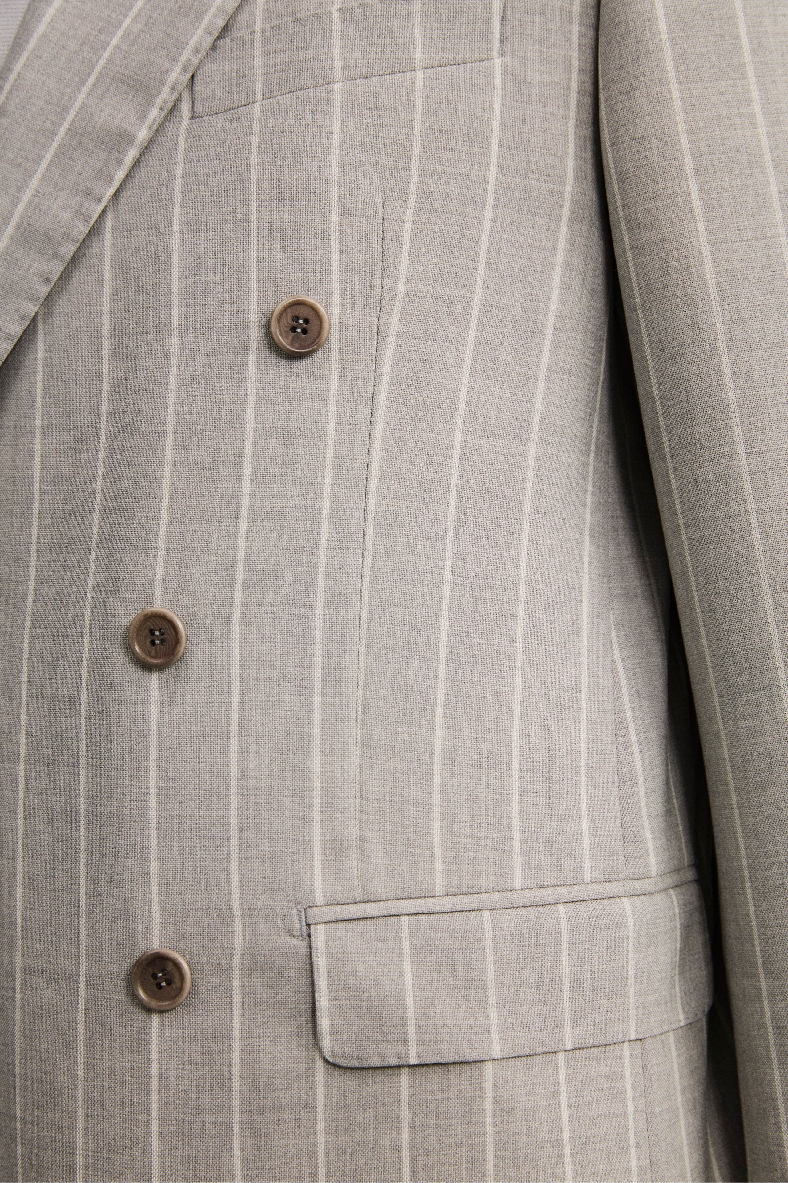 Abito Gessato Doppiopetto Slim Fit in Lana Vergine - RIGATO GRIGIO/BIANCO