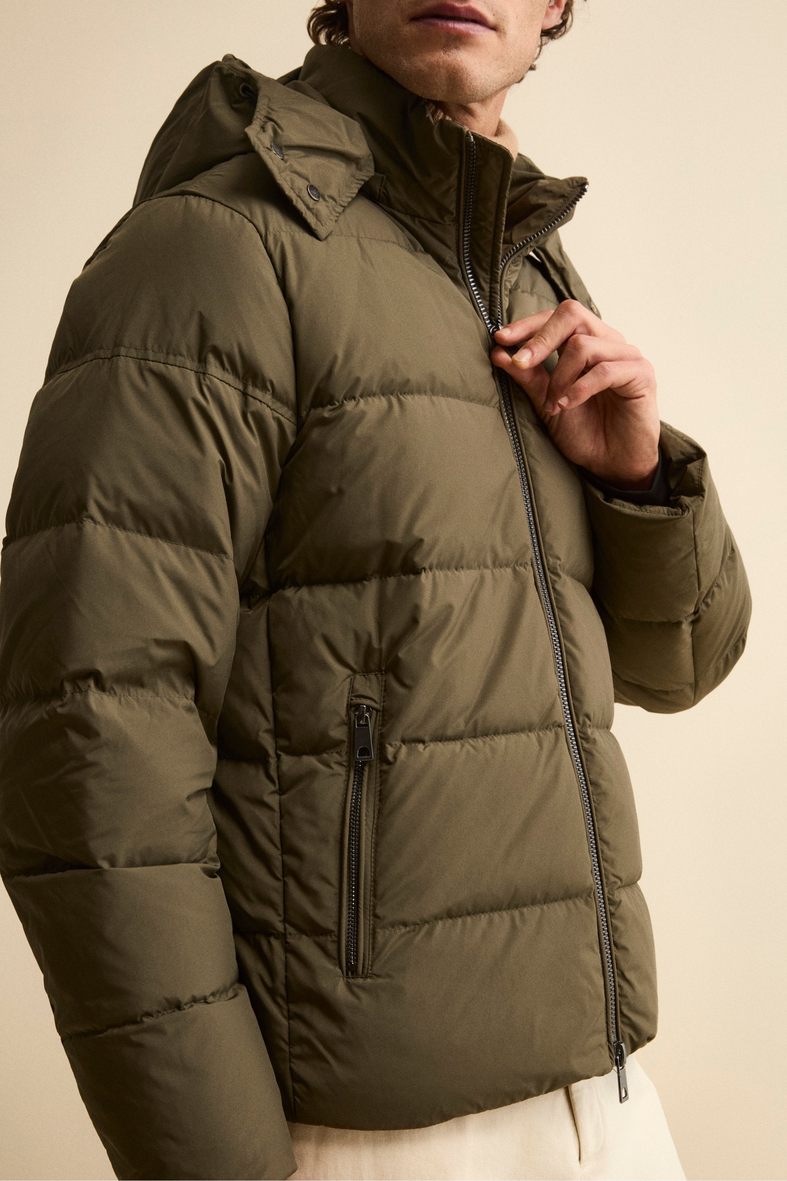 Giubbotto Piumino con Cappuccio Removibile - VERDE MILITARE