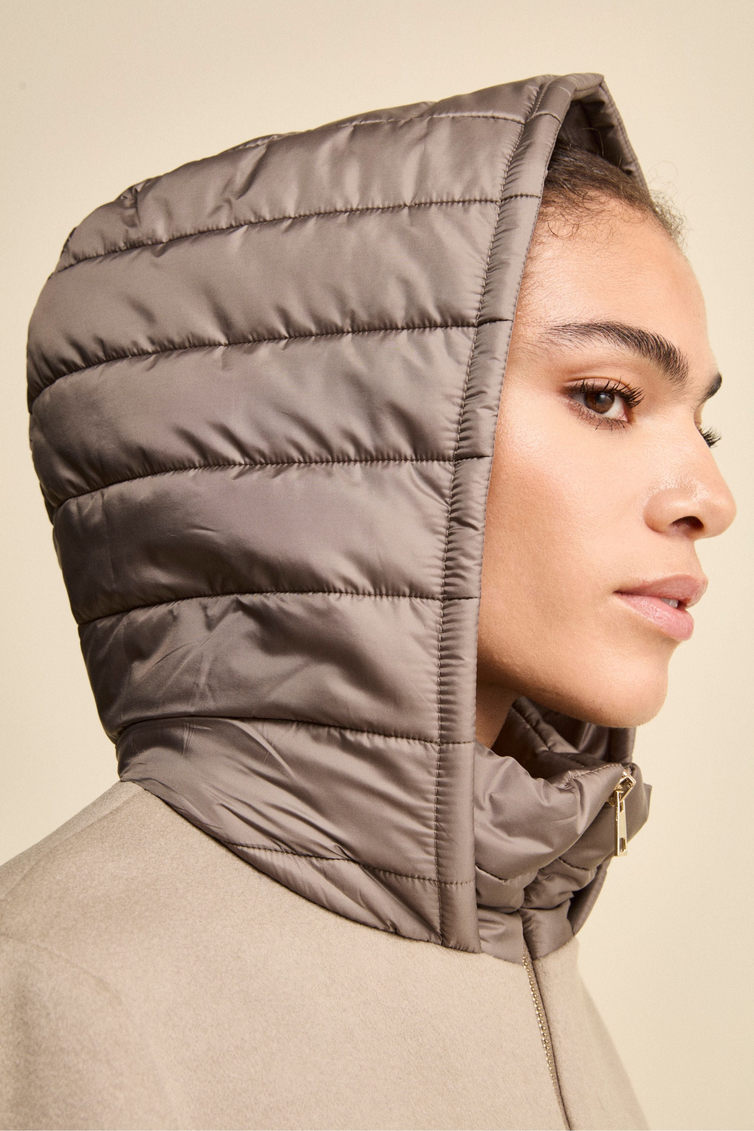 Cappotto Midi in Lana e Cashmere con Zip e Cappuccio - NOCCIOLA