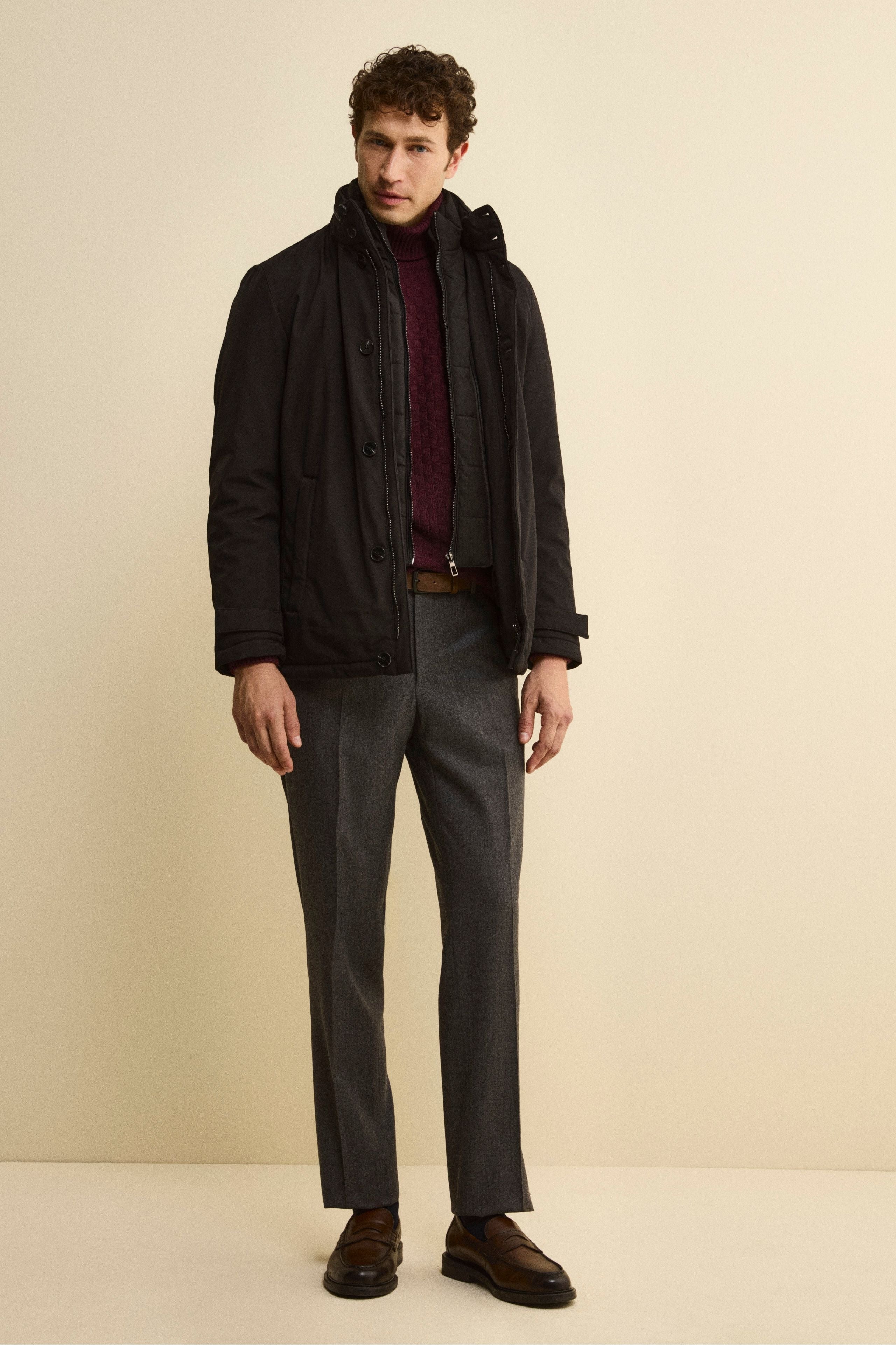 Giaccone Invernale con Pettorina e Cappuccio Estraibile - NERO