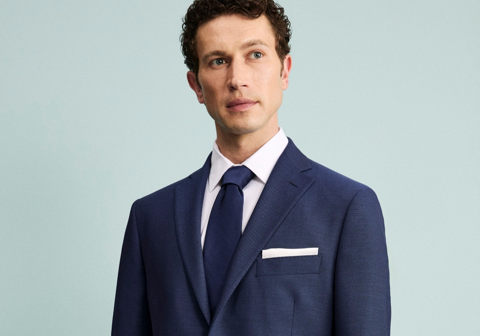 Abito blu da uomo in lana