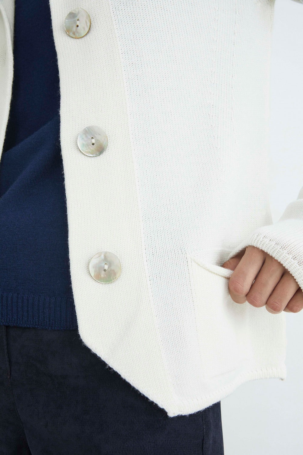 Cardigan in lana con bottoni - ECRU