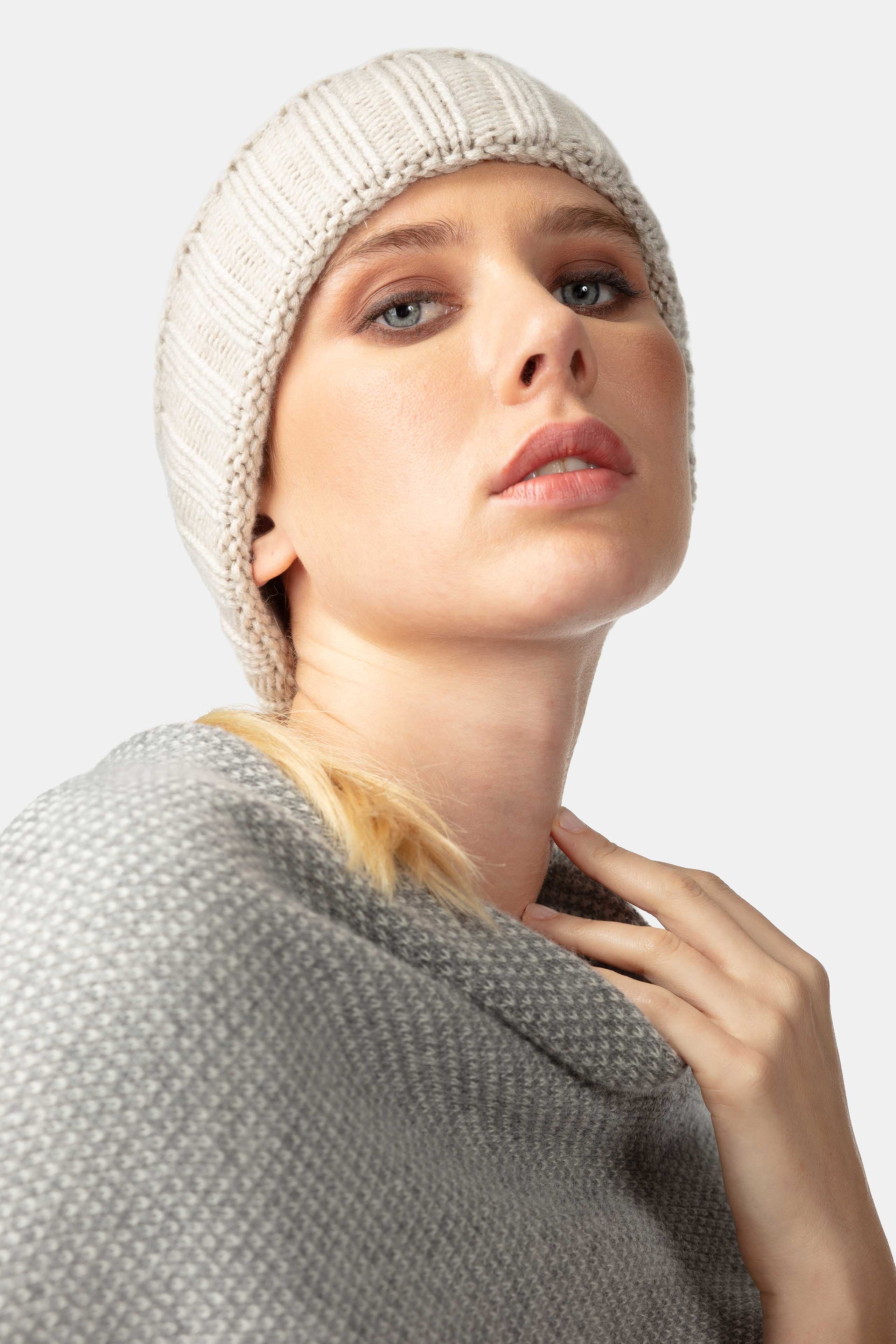 Cappello in cashmere con risvolto - BEIGE