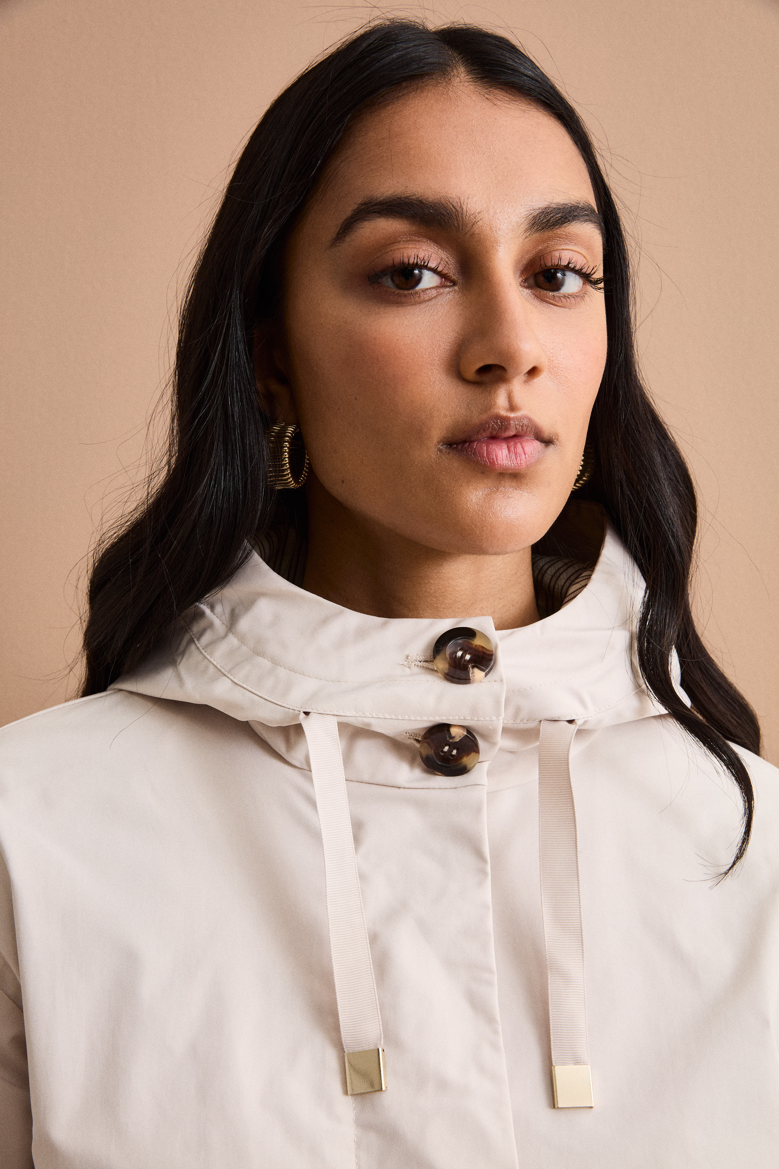 Giubbino Over con Cappuccio e Tasche Laterali - AVORIO