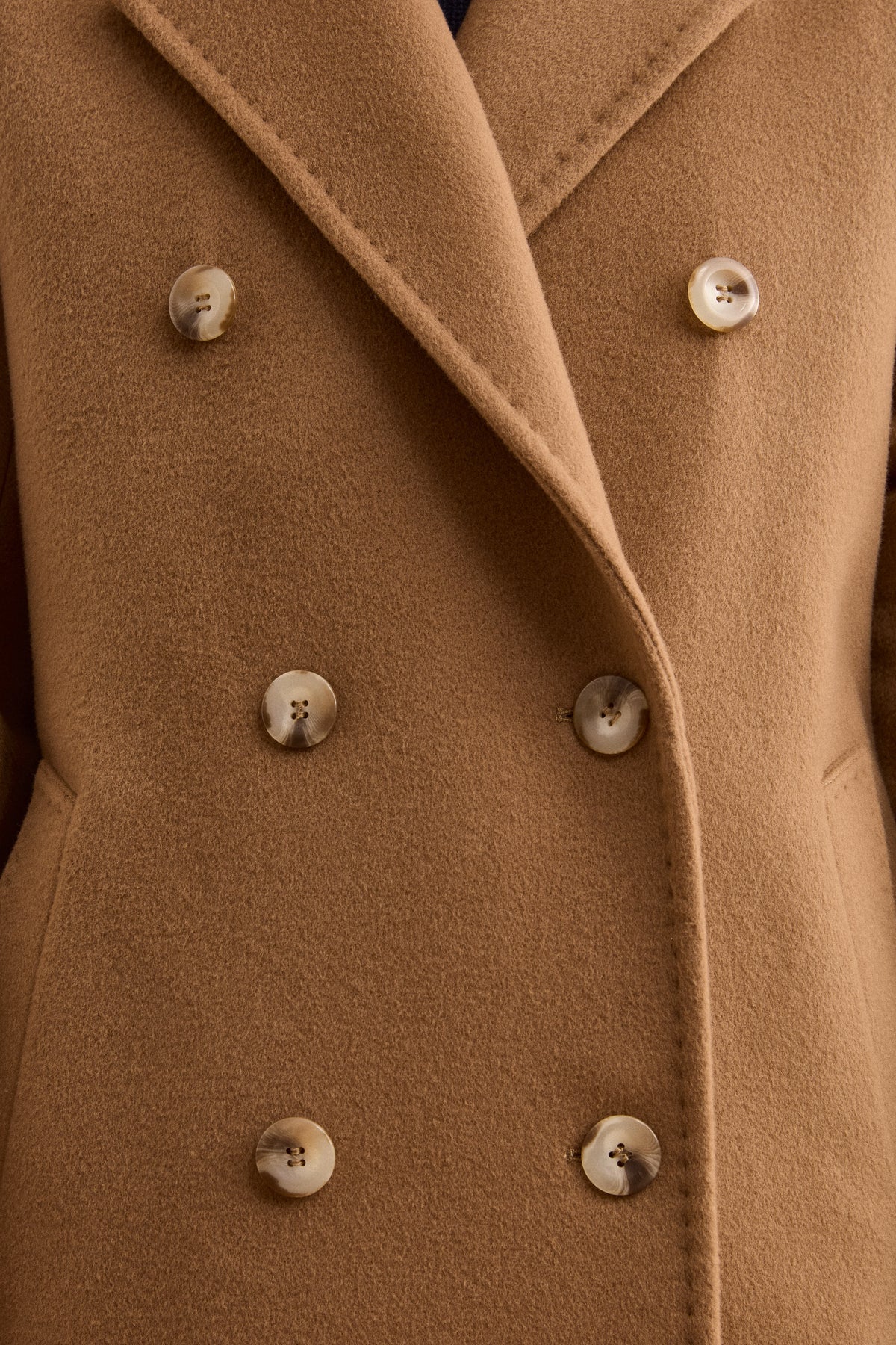 Cappotto Doppiopetto con Revers Classico in Lana e Cashmere - CAMMELLO