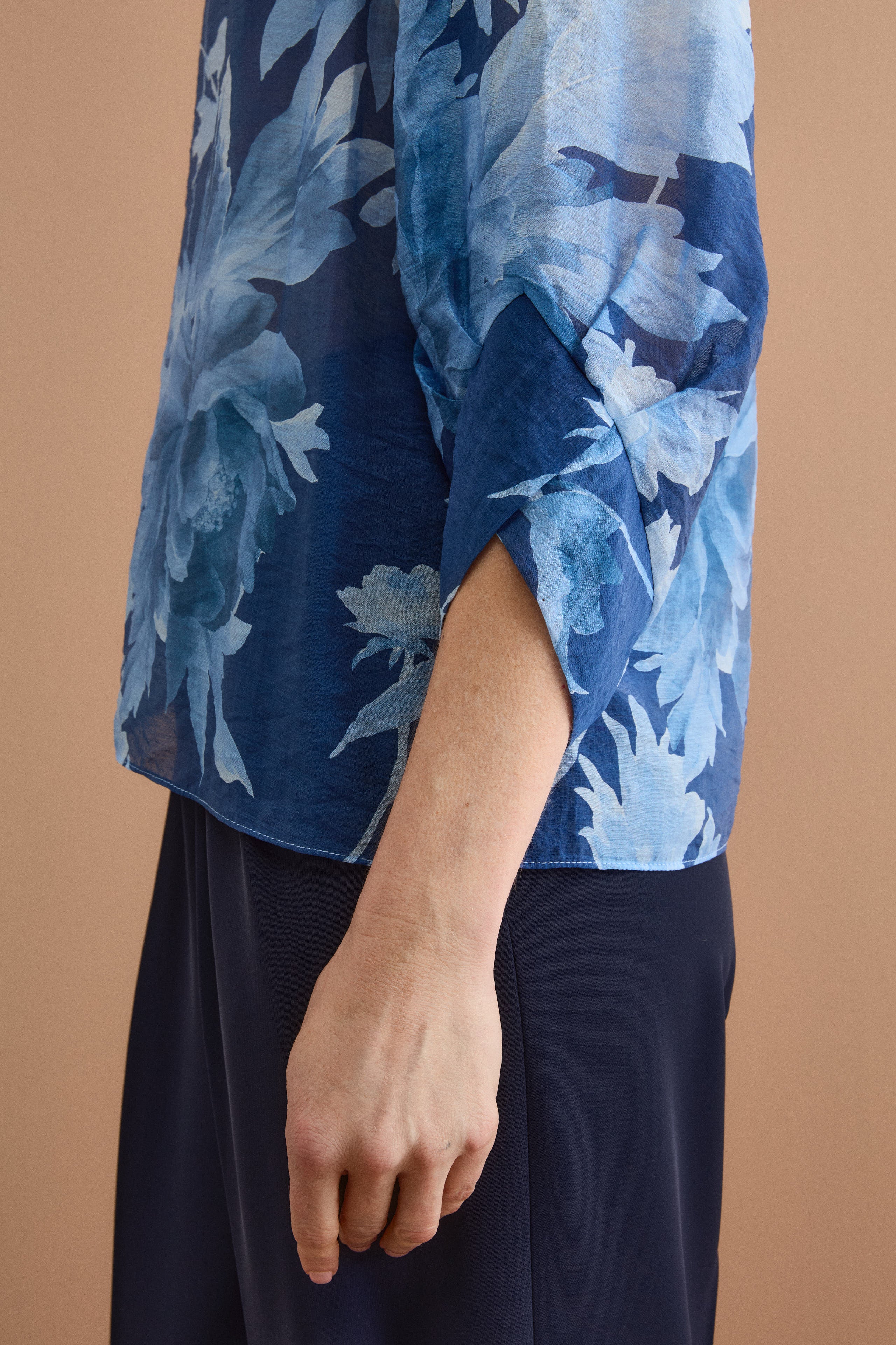 Tunica Floreale da Cerimonia con Manica Arricciata - FANT. AZZURRO