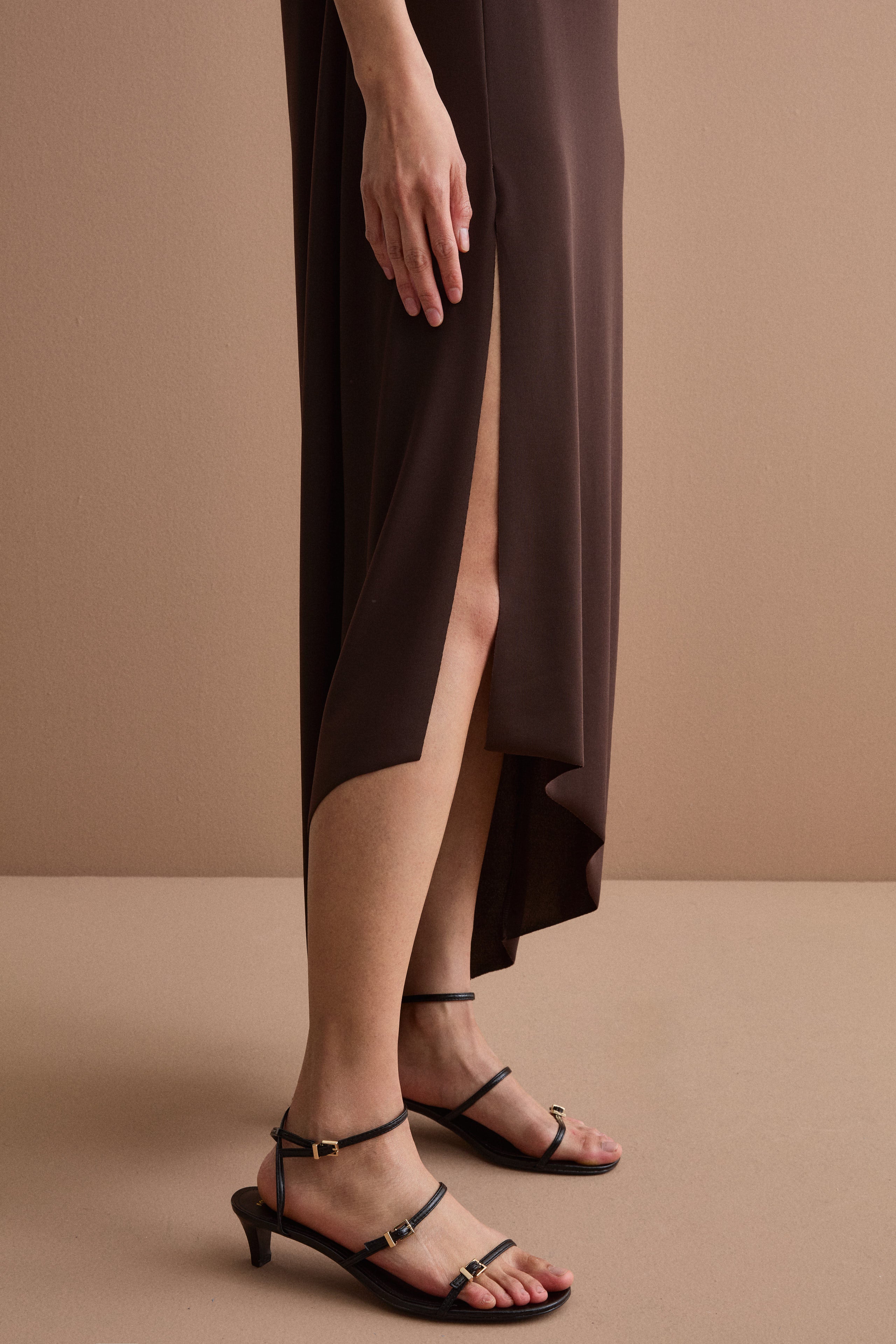 Abito Elegante in Jersey con Spacco - CIOCCOLATO