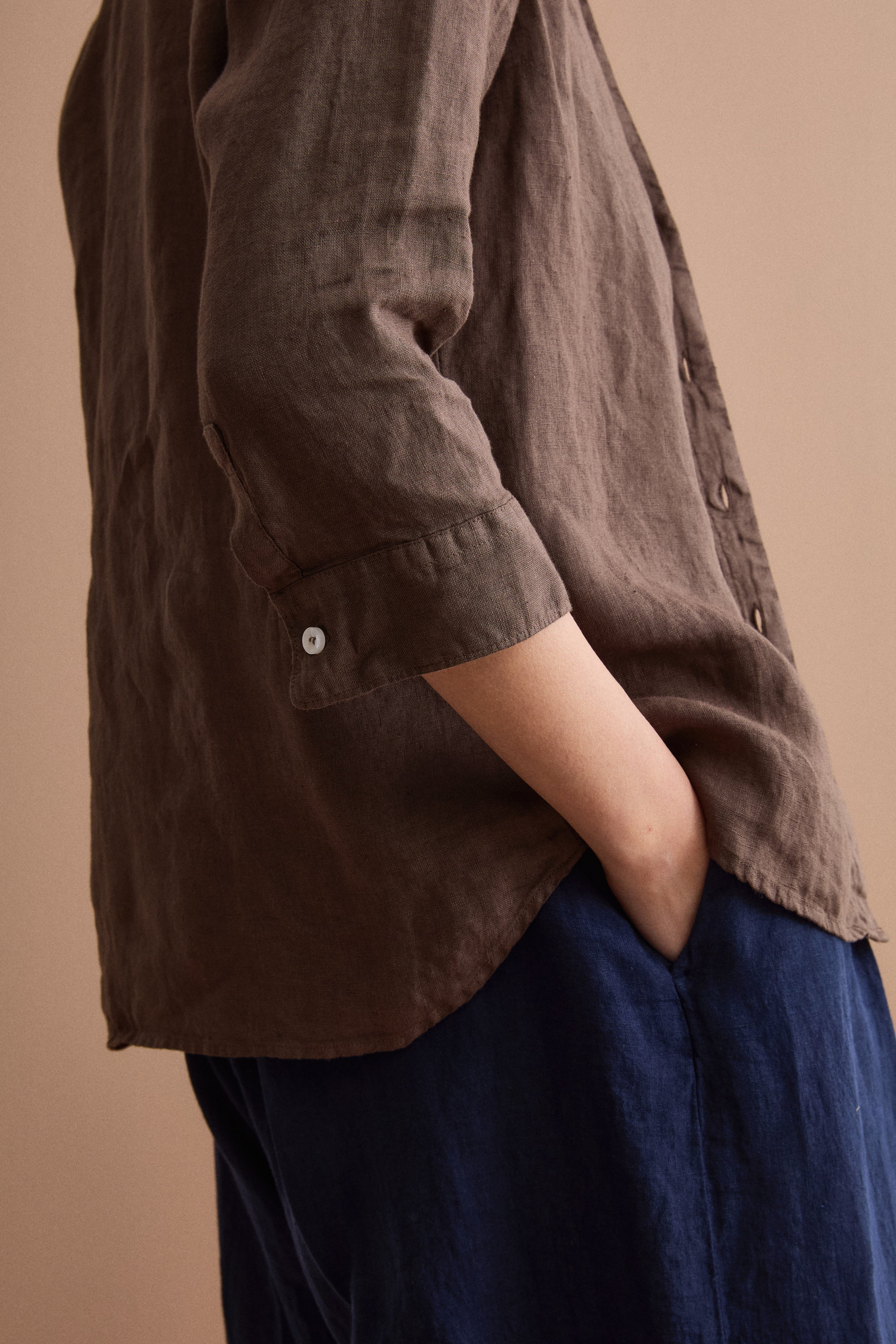 Camicia Over in Lino con Scollo Aperto - T.MORO