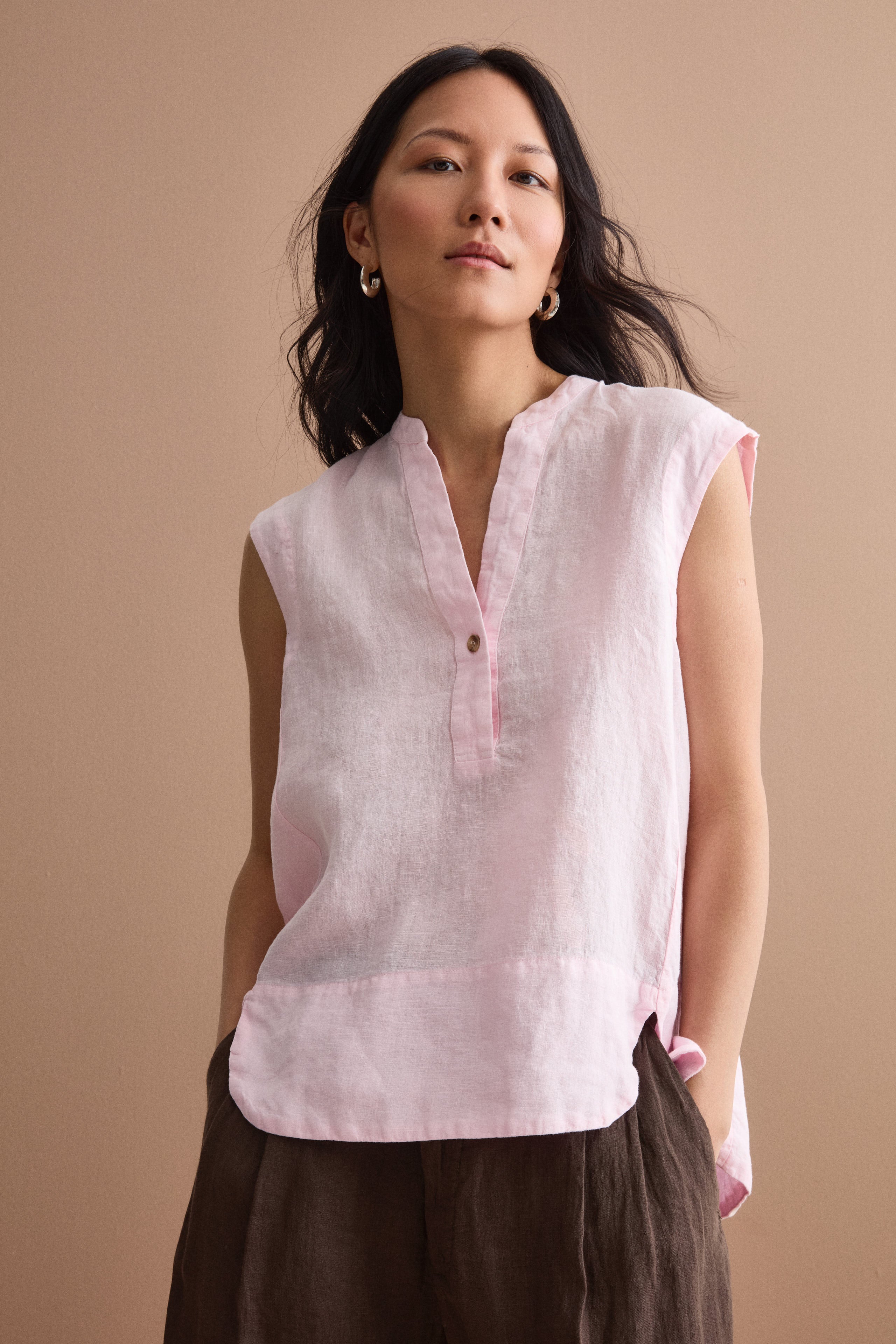 Top Smanicato in Lino con Scollo a V - ROSA