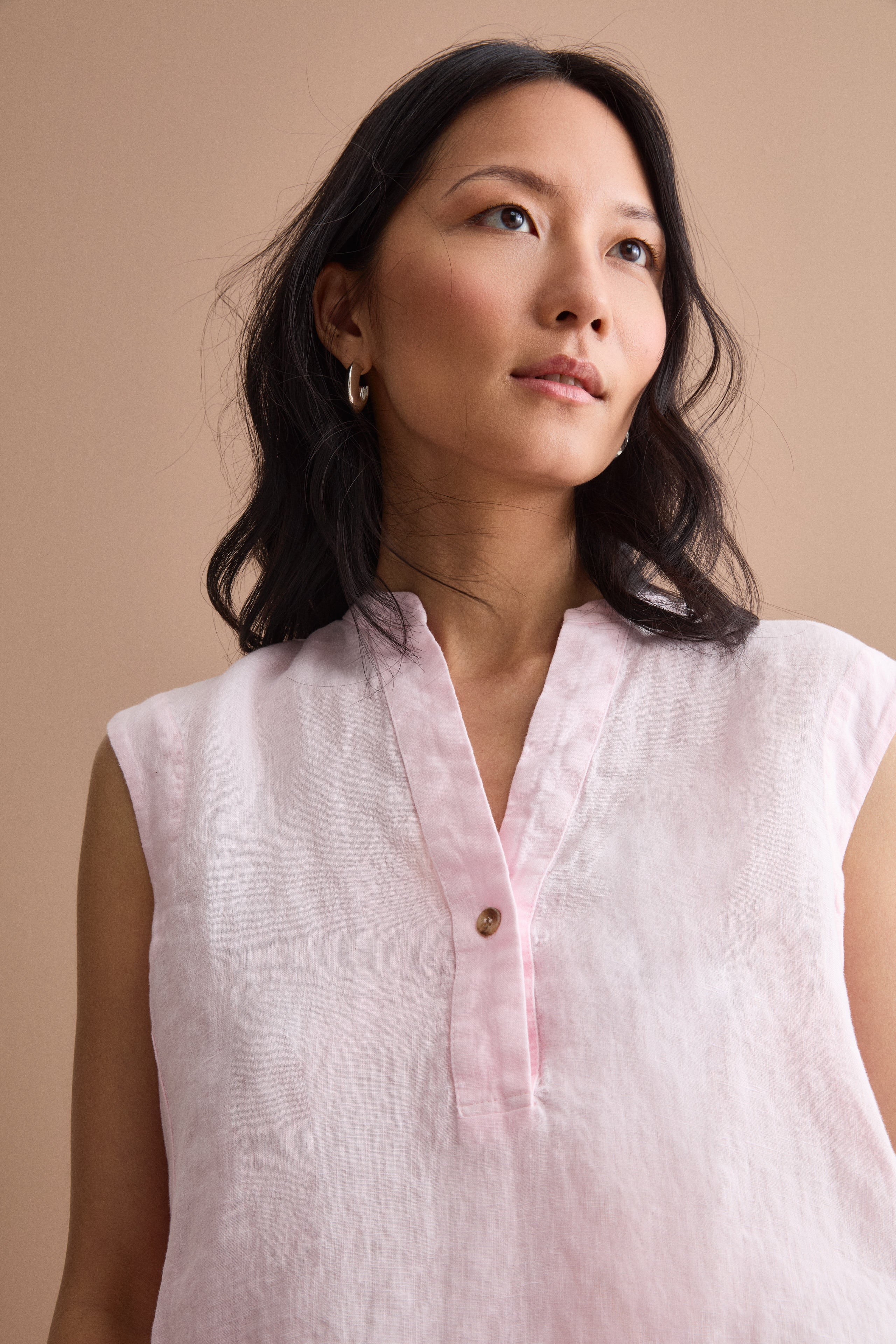 Top Smanicato in Lino con Scollo a V - ROSA