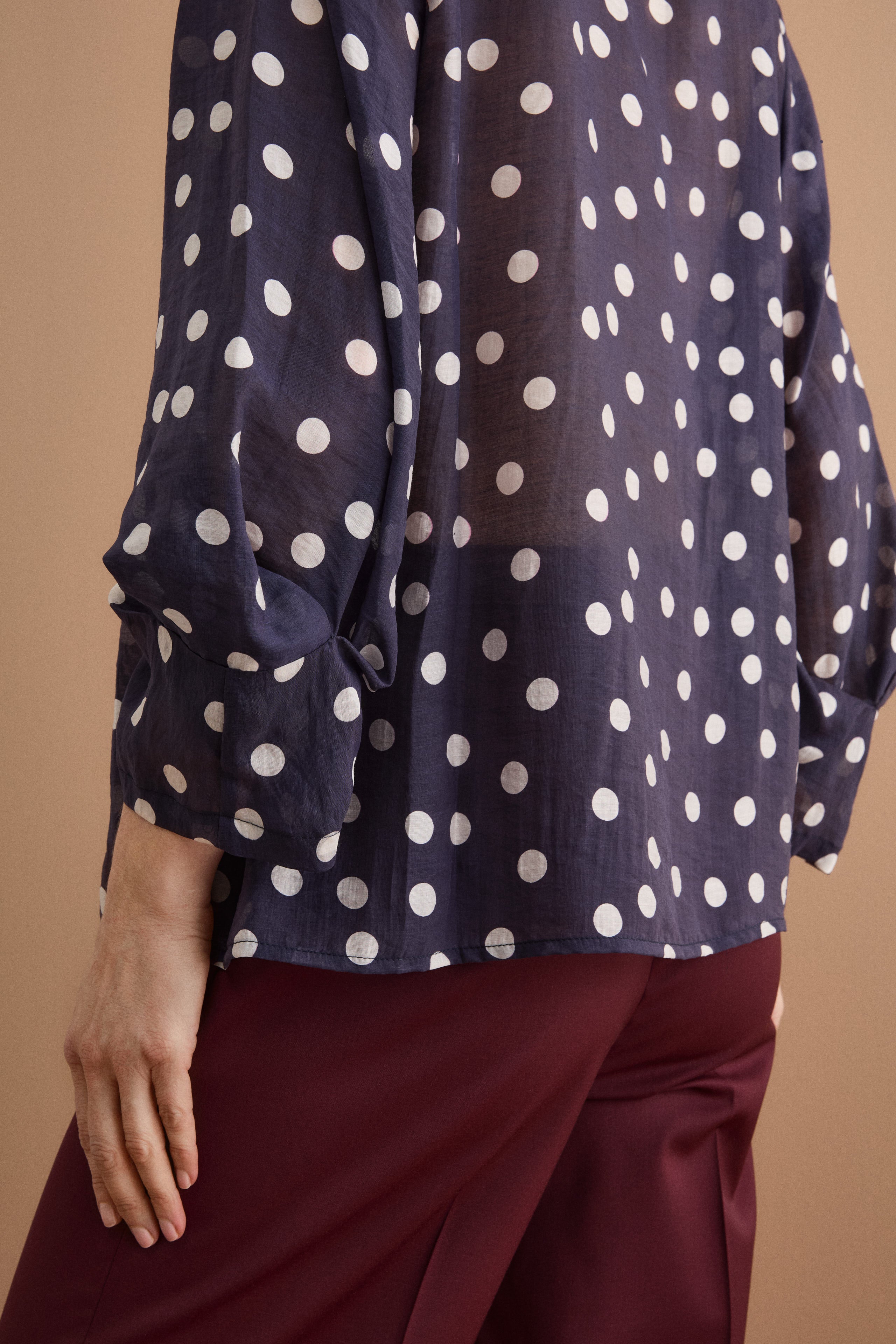 Blusa Over a Pois con Scollo a V - FANT. BLU