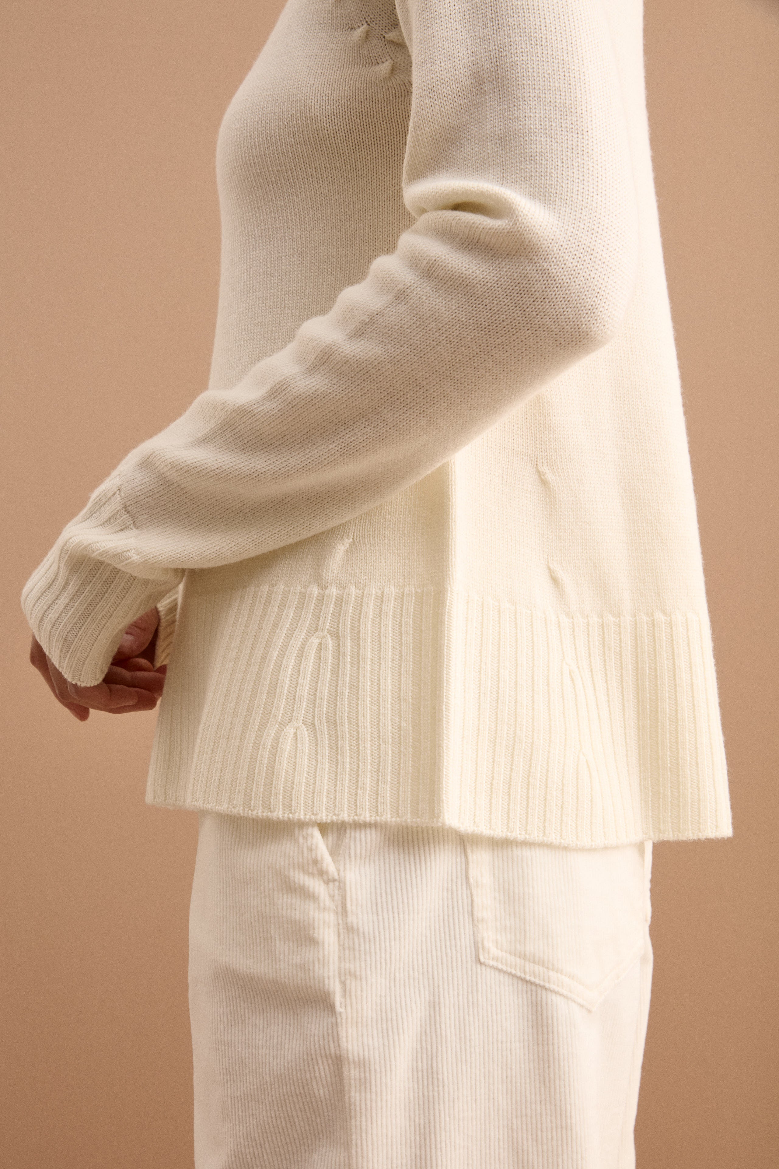 Lupetto Raglan in Lana Merino con Spacchetto - ECRU