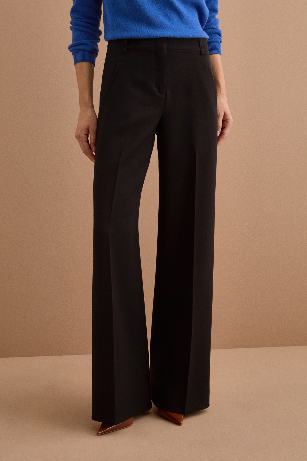 Pantalone Regular Fit a Gamba Larga - NERO