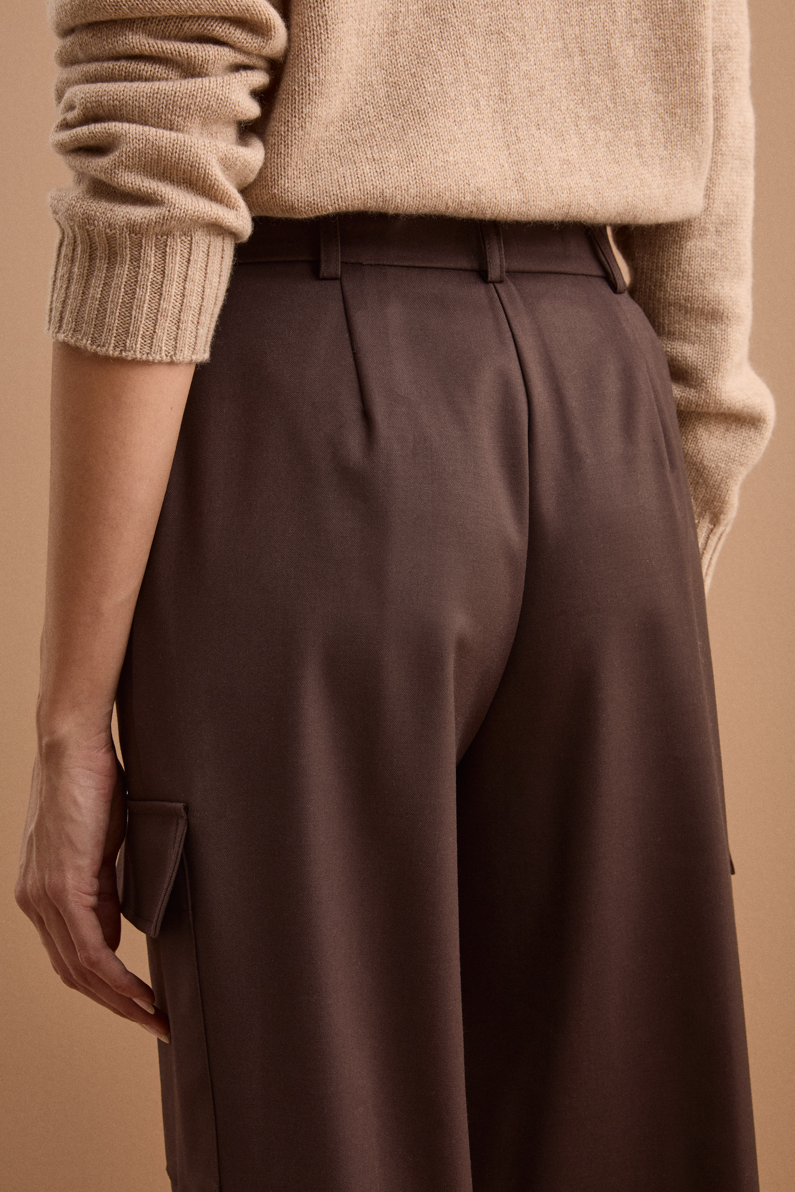 Pantalone Cargo a Gamba Larga con Pinces - T.MORO