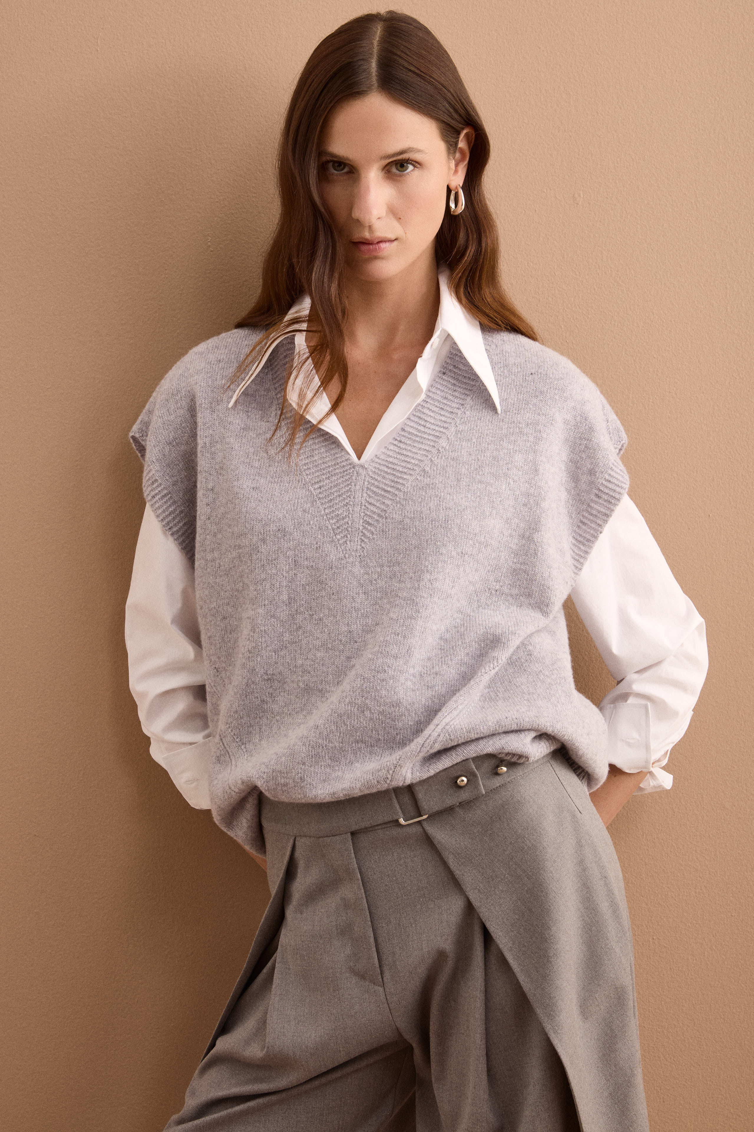 Gilet Over Scollo a V in Lana Super Soft - GRIGIO