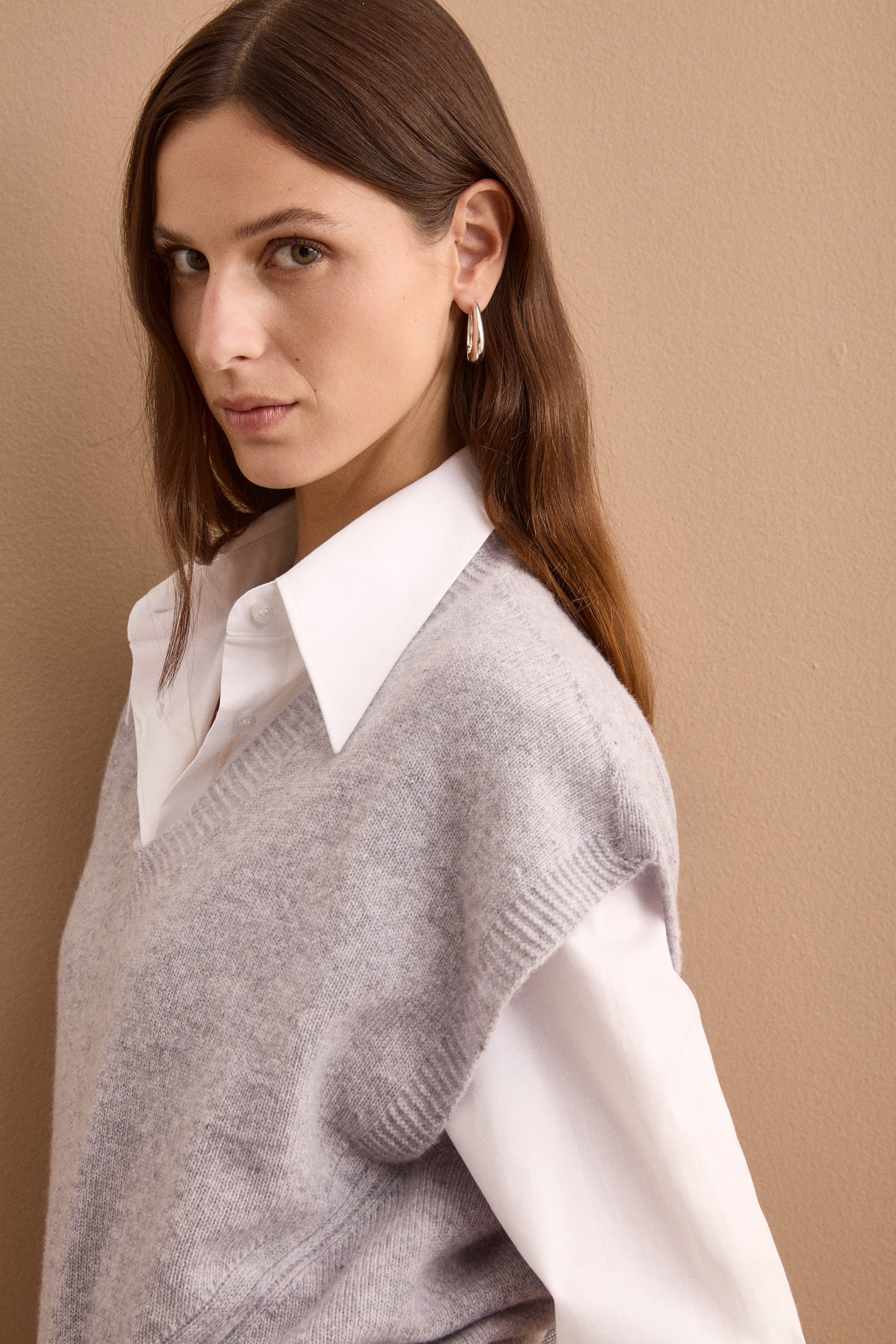 Gilet Over Scollo a V in Lana Super Soft - GRIGIO