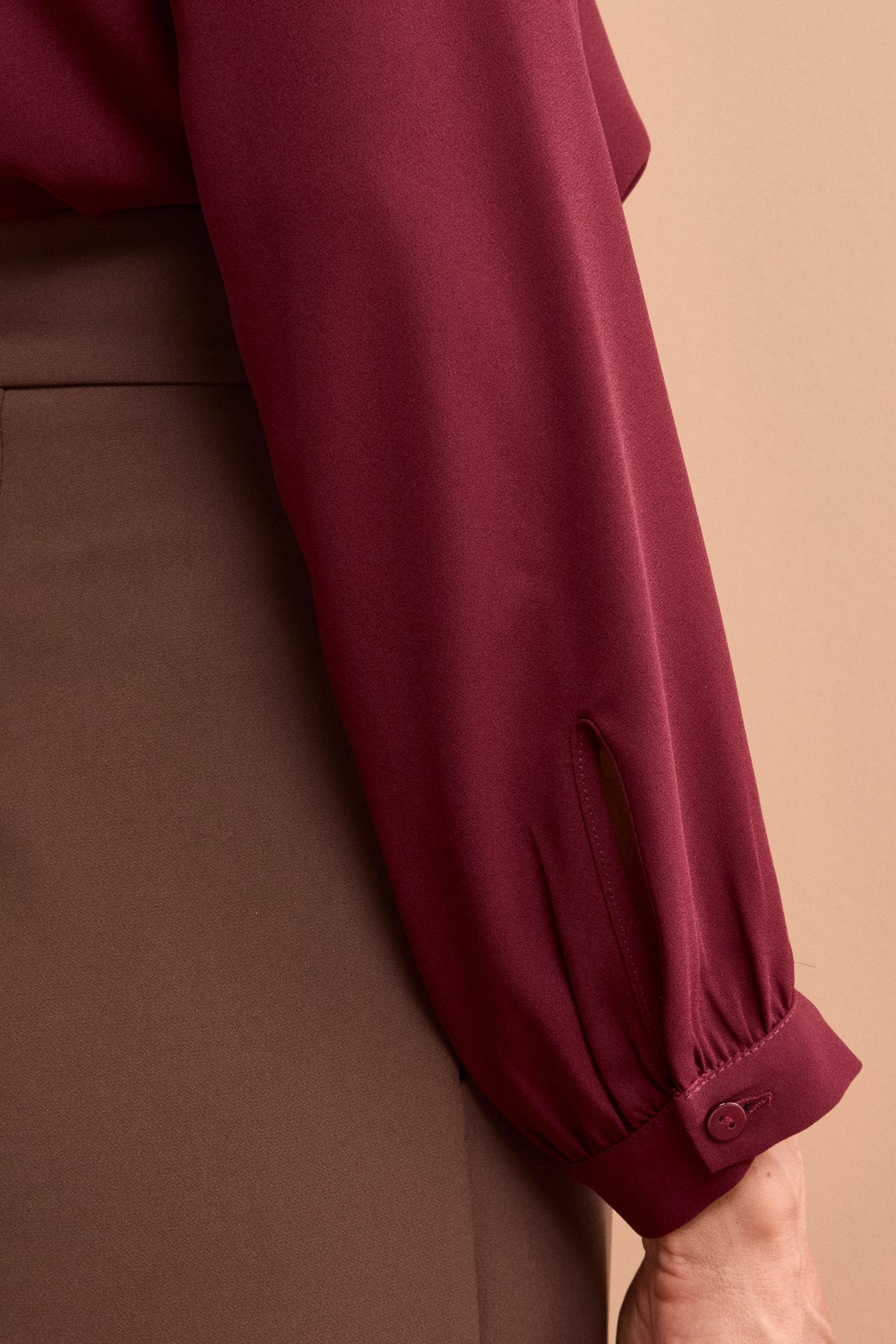 Blusa con Fiocco in Doppia Georgette - BORDEAUX