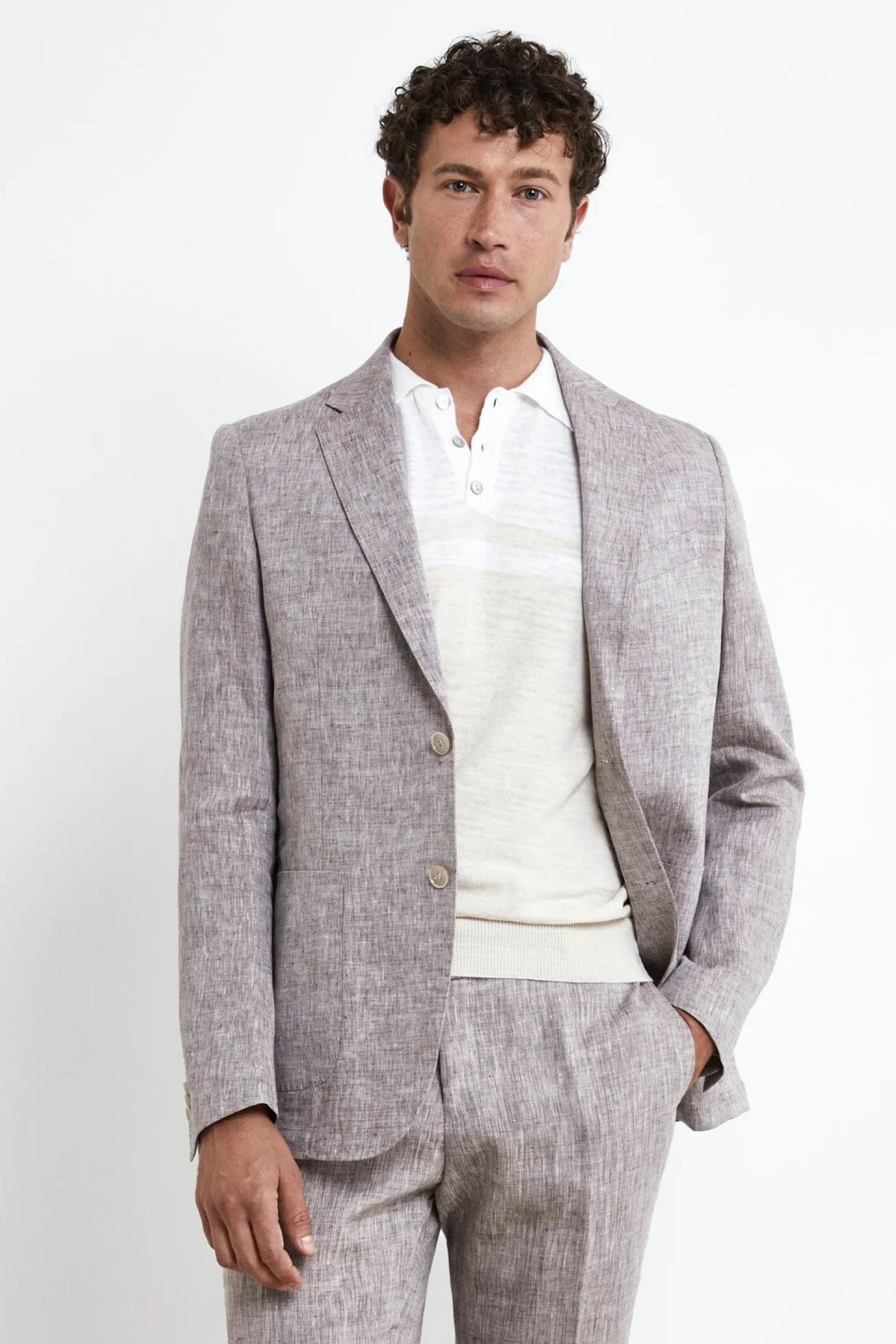 Completo uomo elegante: guida allo stile moderno