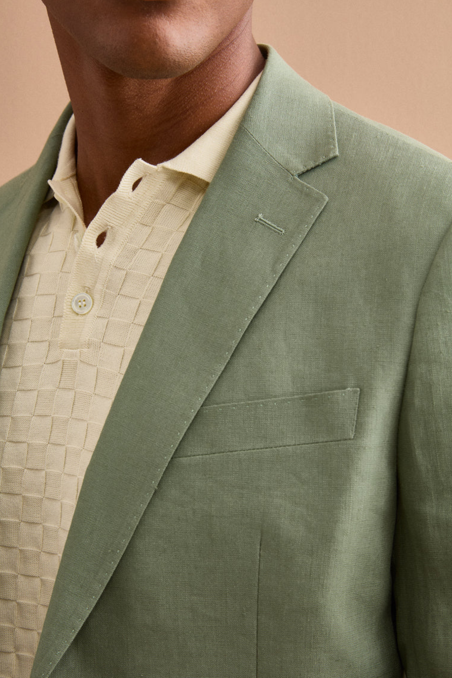 Completo uomo estivo: tessuti leggeri e outfit da ufficio