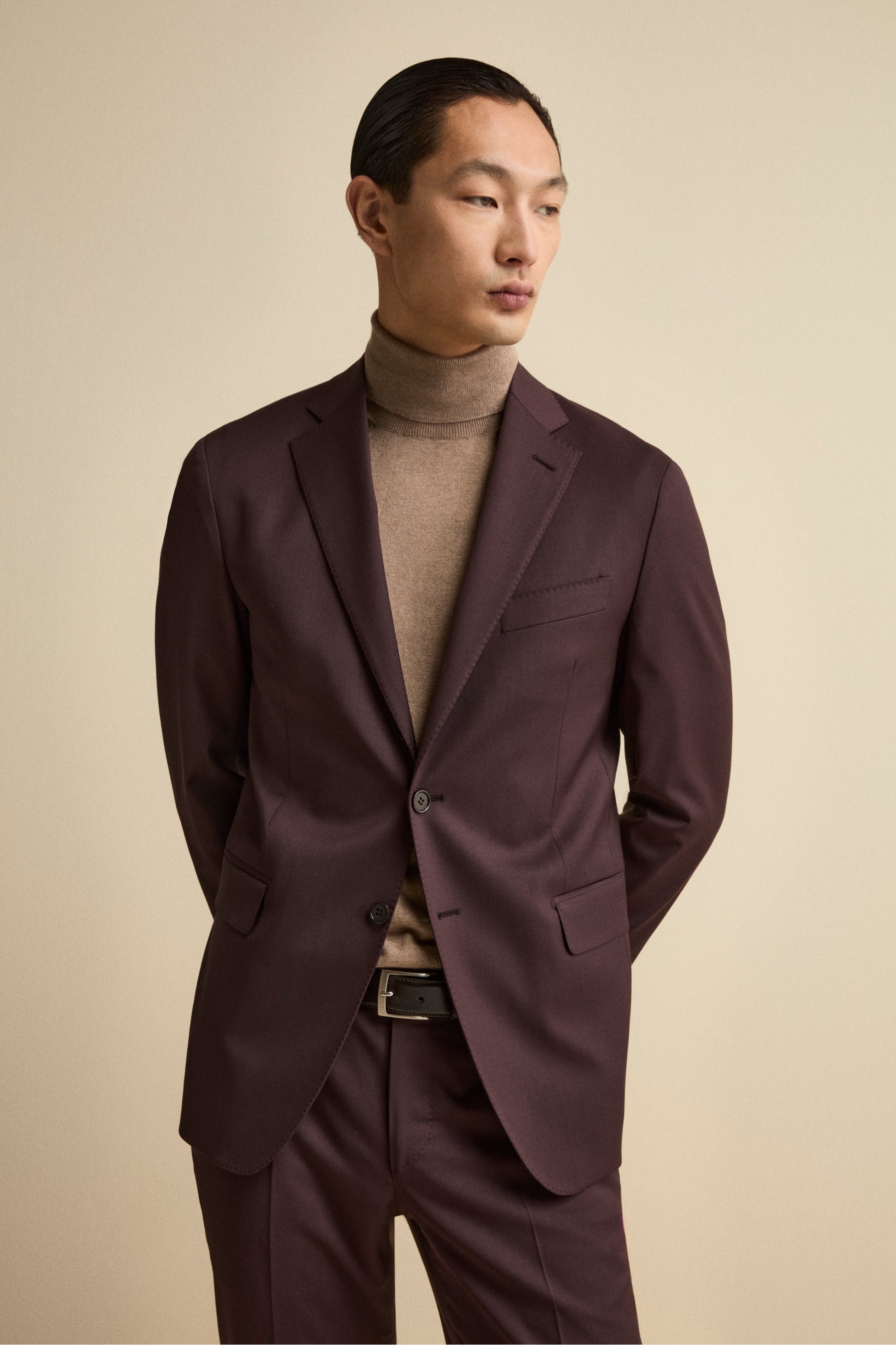 Abito Regular Monopetto in Lana Vergine con Revers Classico - BORDEAUX