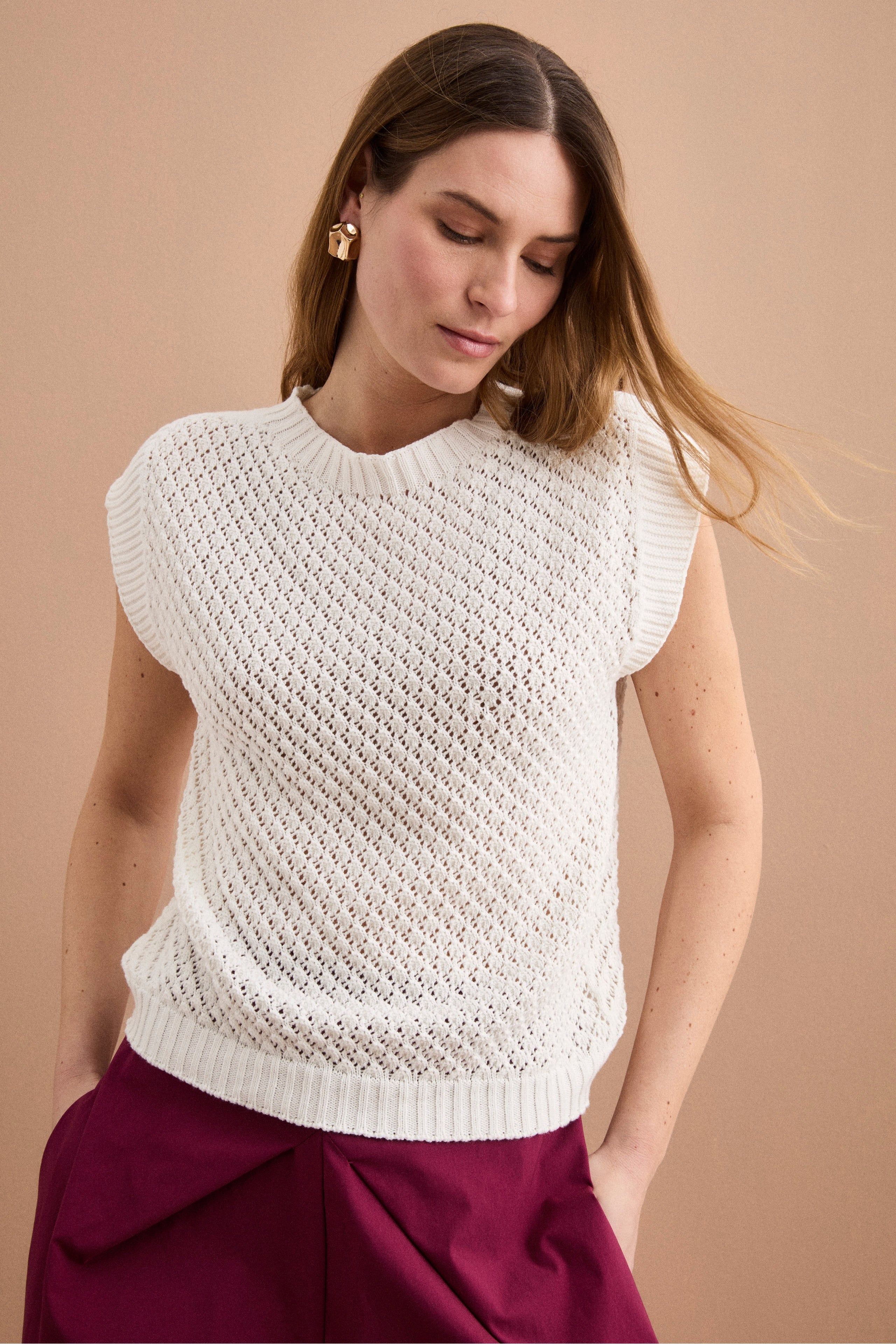 Gilet Over Traforato con Scollo Barchetta - BIANCO