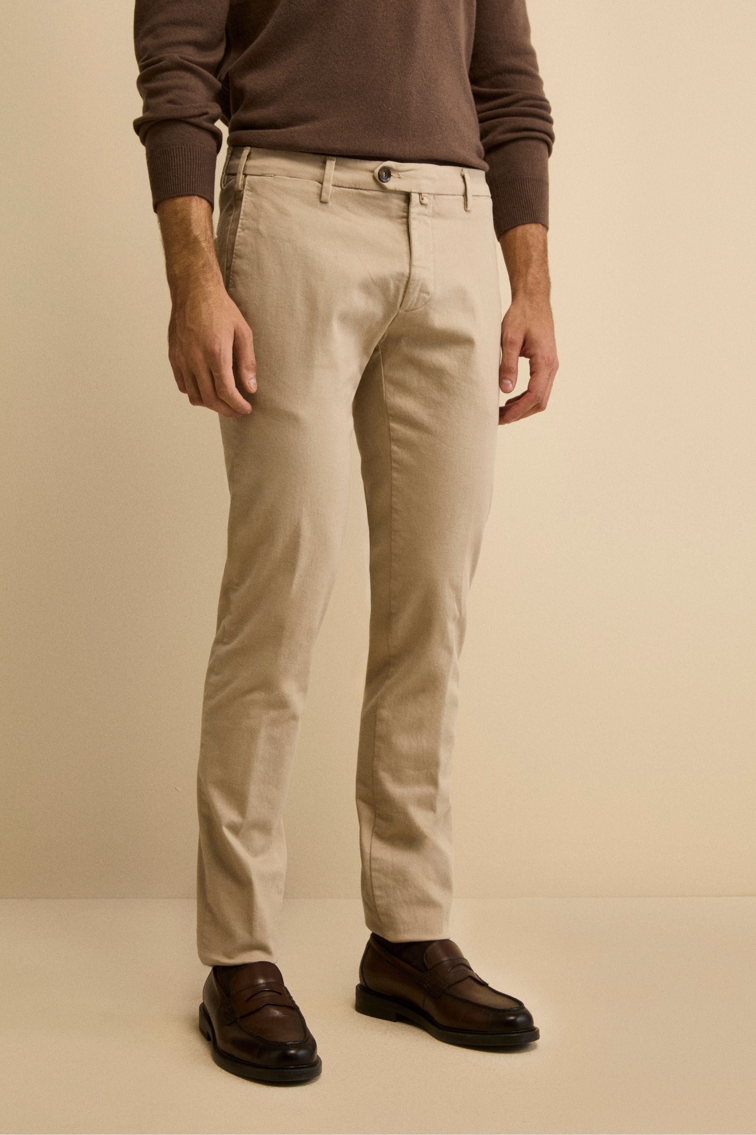 Pantalone Slim Fit in Gabardina Stretch - SABBIA