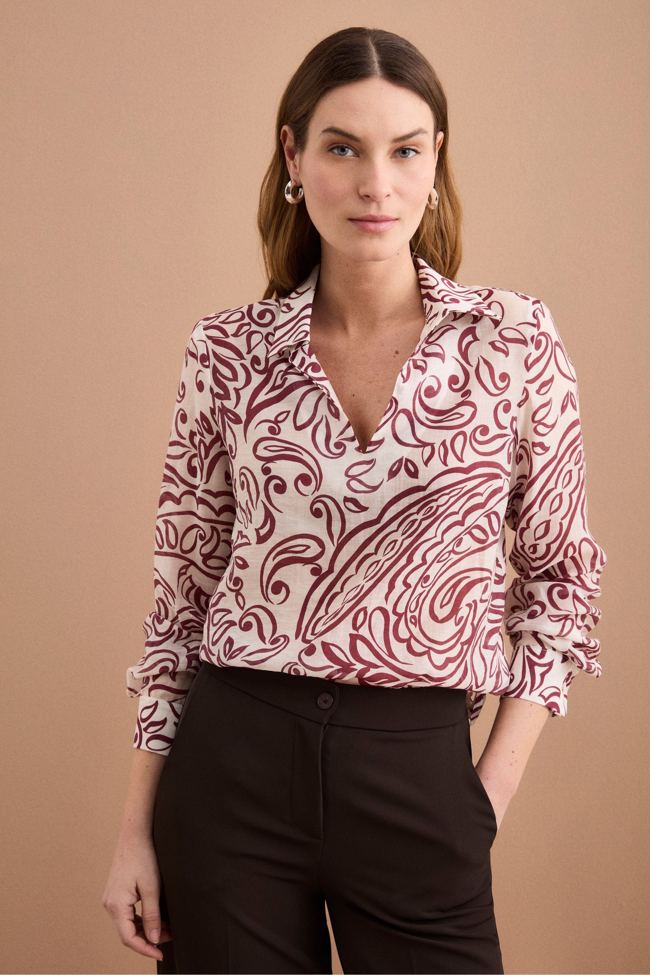 Blusa Over con Scollo a V in Fantasia Jacquard - FANT. BORDEAUX