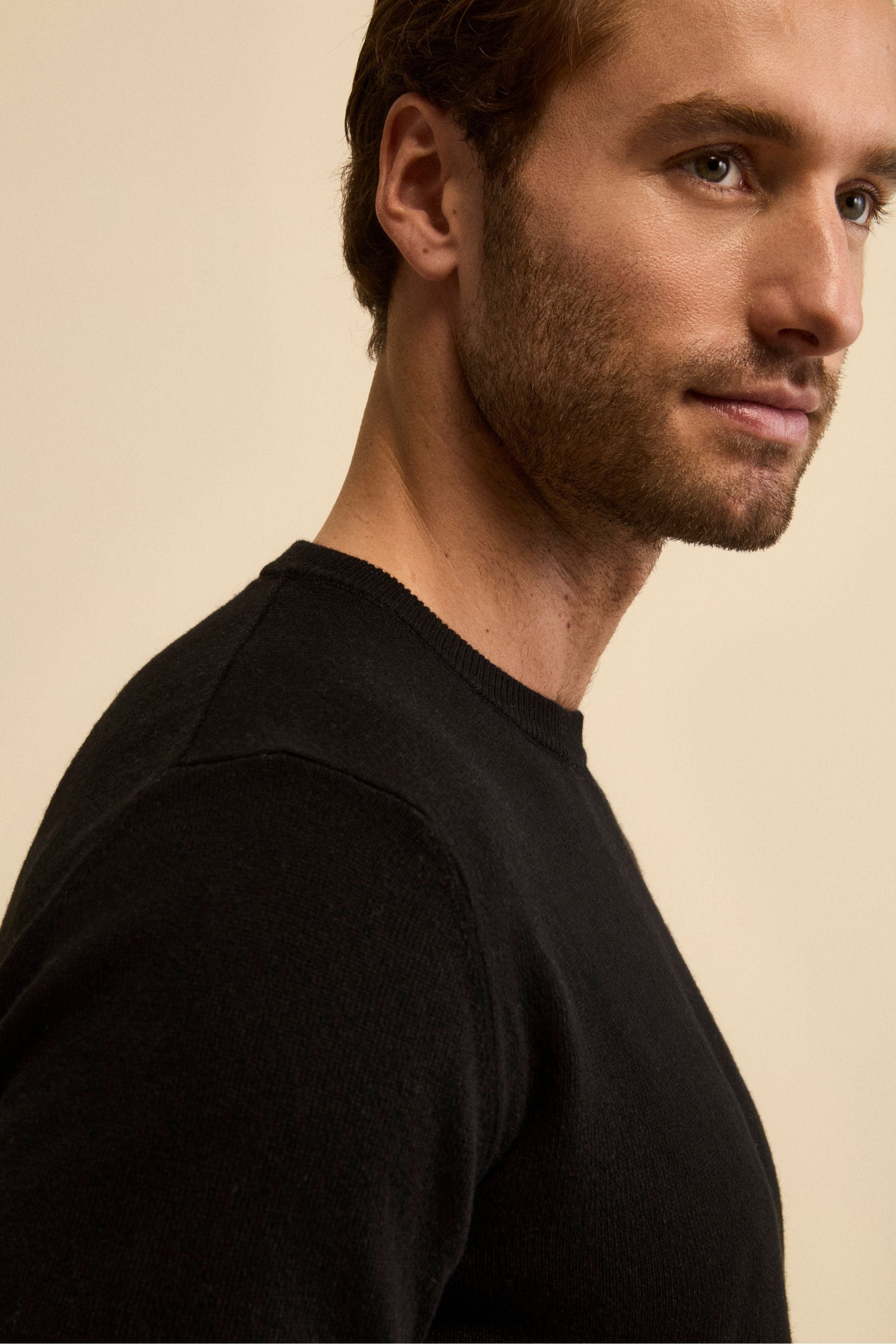 Girocollo in cashmere e seta - NERO