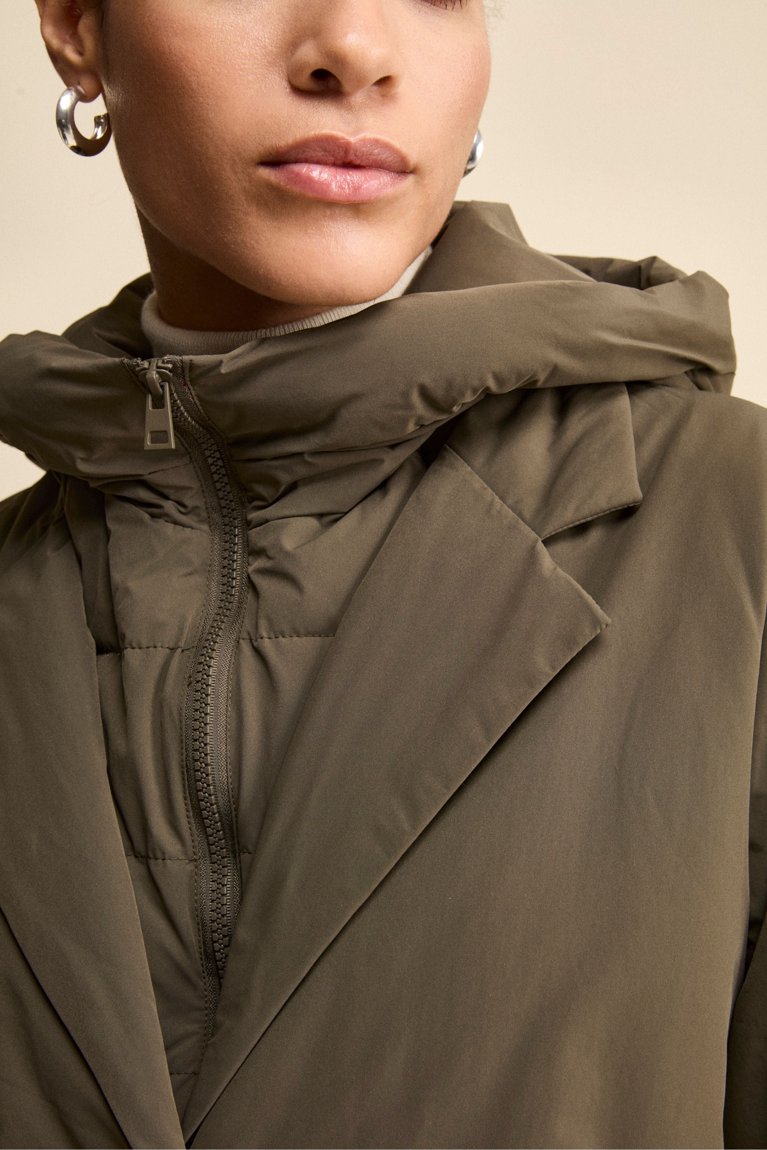 Impermeabile Midi Imbottito con Cappuccio Removibile - VERDE MILITARE